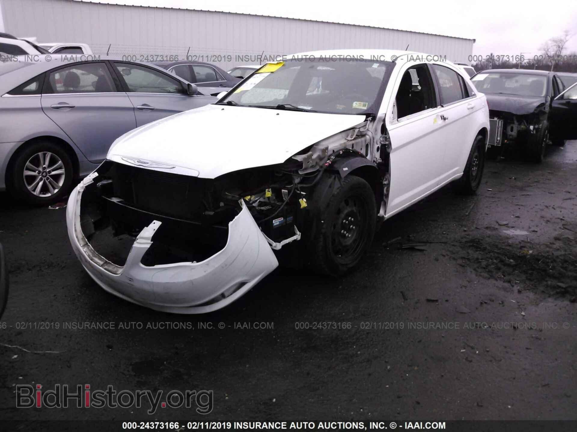 2012 CHRYSLER 200 - VIN: 1C3CCBAB0CN130128 - Фото 2