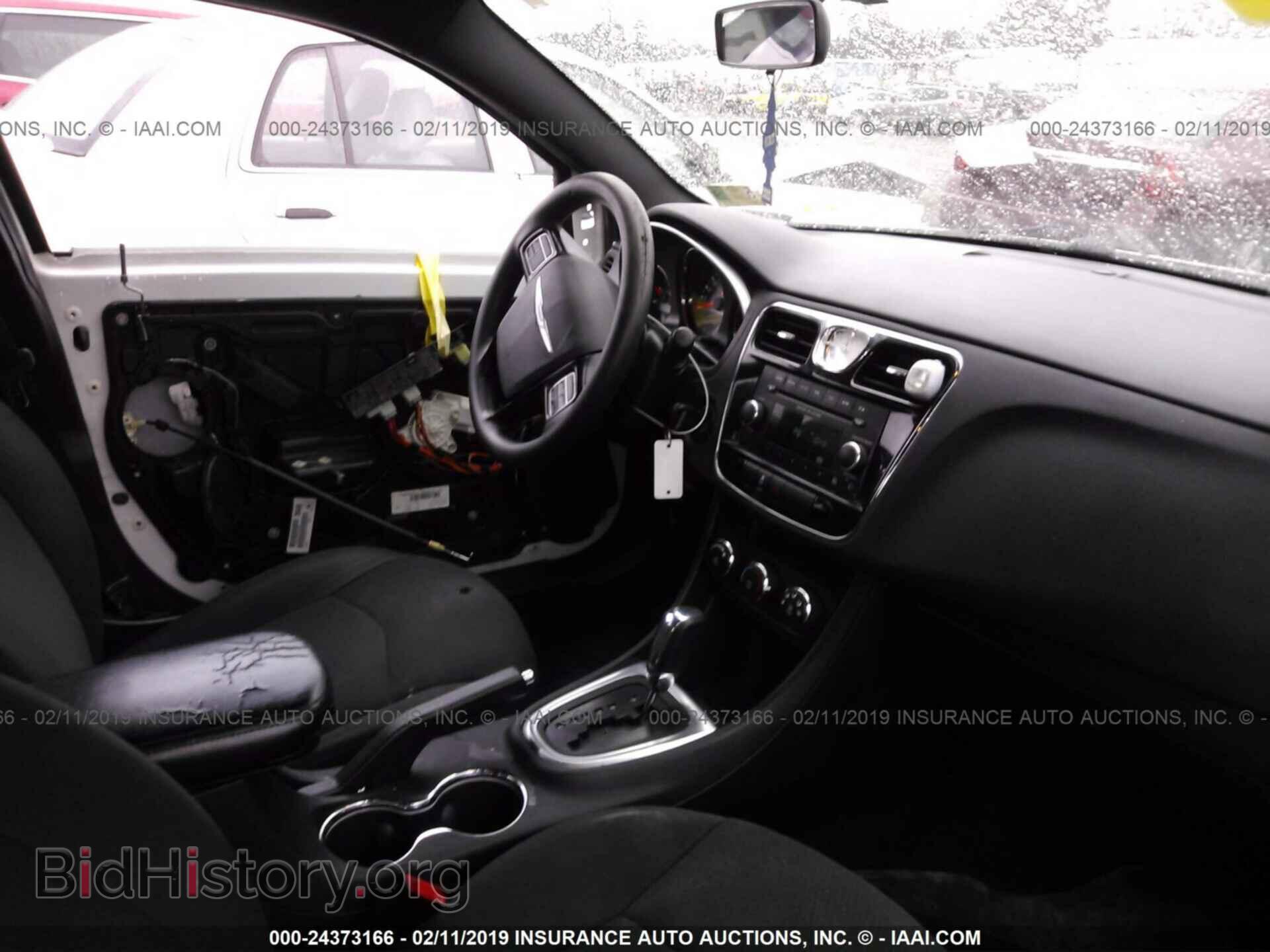 2012 CHRYSLER 200 - VIN: 1C3CCBAB0CN130128 - Фото 5