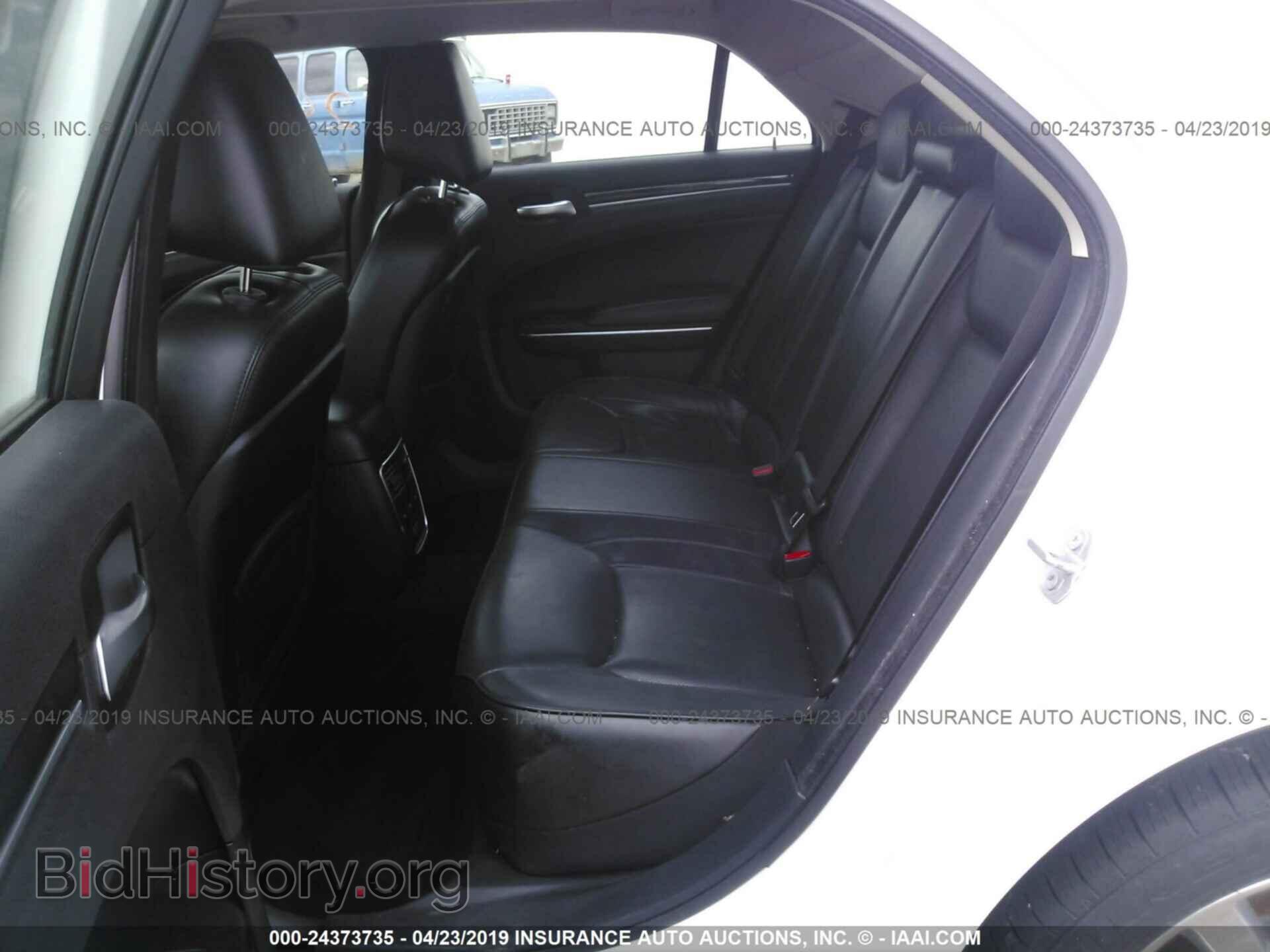 2016 CHRYSLER 300C - VIN: 2C3CCAKG0GH270151 - Фото 8