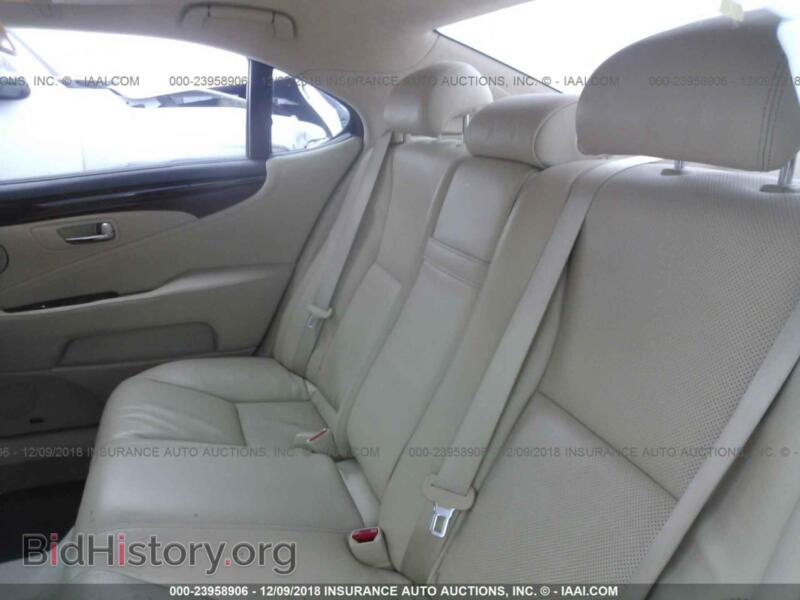 2011 Lexus LS (VIN JTHGL5EF9B5041991) — photo 8 of 10