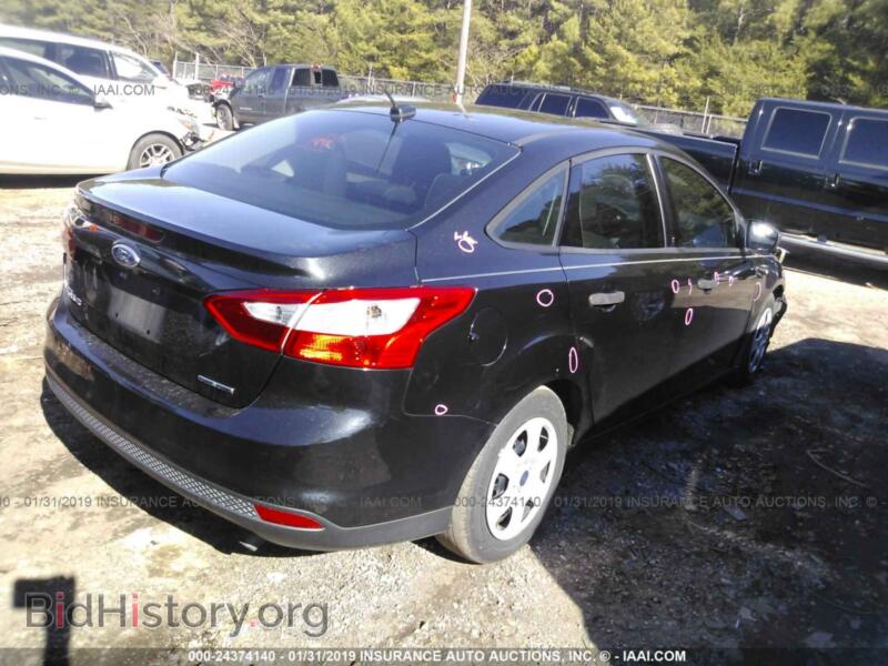 2013 Ford FOCUS (VIN 1FADP3E23DL174597) — photo 4 of 10