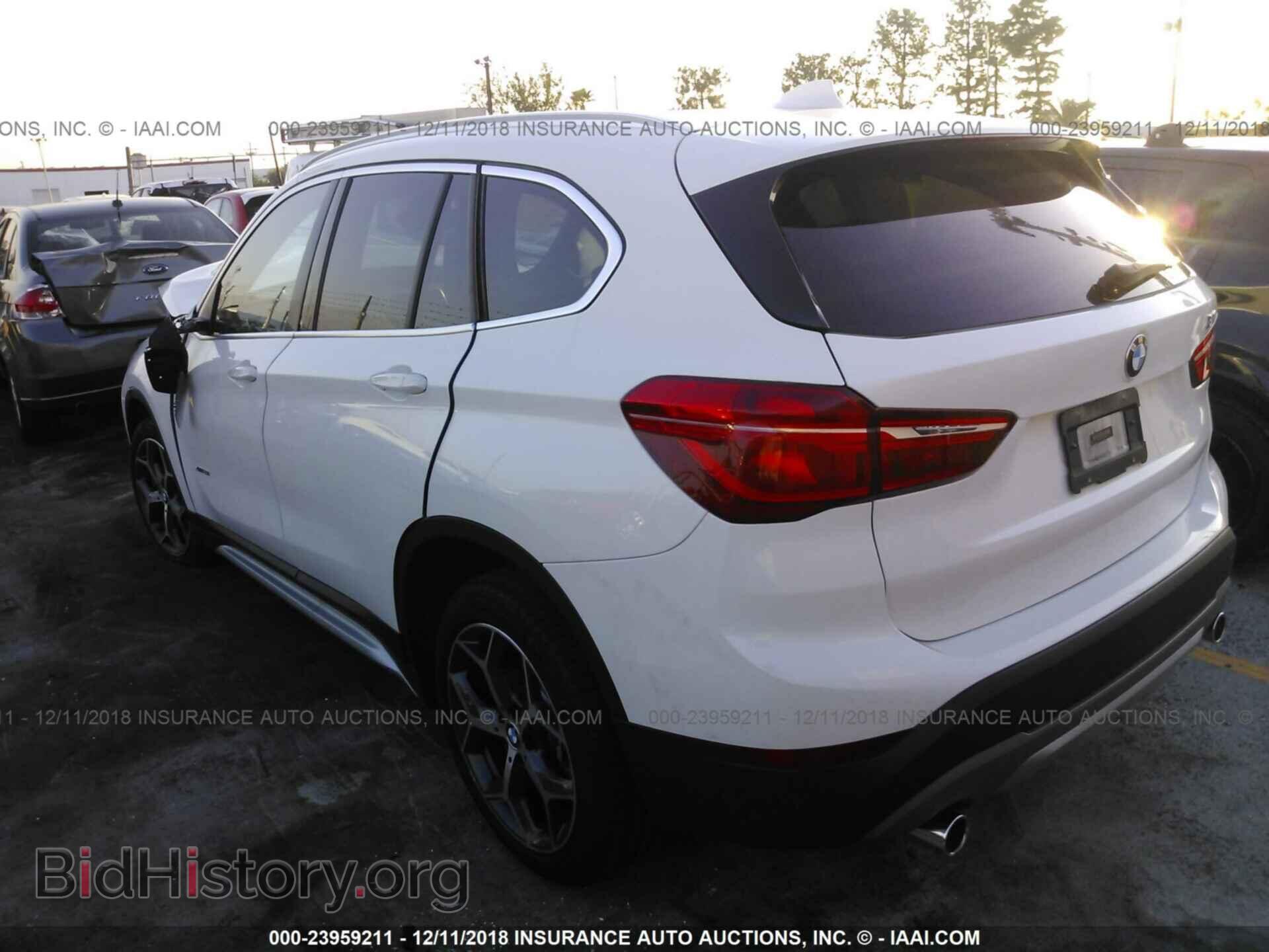 2016 BMW X1 - VIN: WBXHT3C3XGP880243 - Фото 3