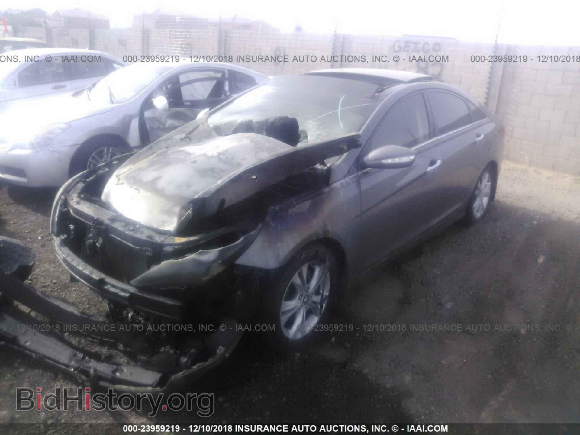 2012 HYUNDAI SONATA - VIN: 5NPEC4ACXCH439372 - Фото 2