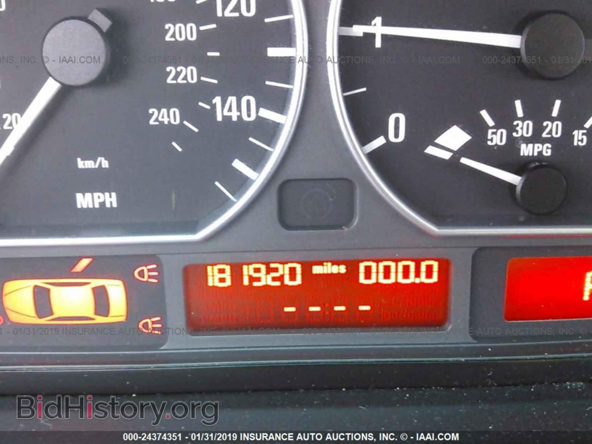 2005 BMW 330 - VIN: WBAEV53485KM42505 - Фото 7
