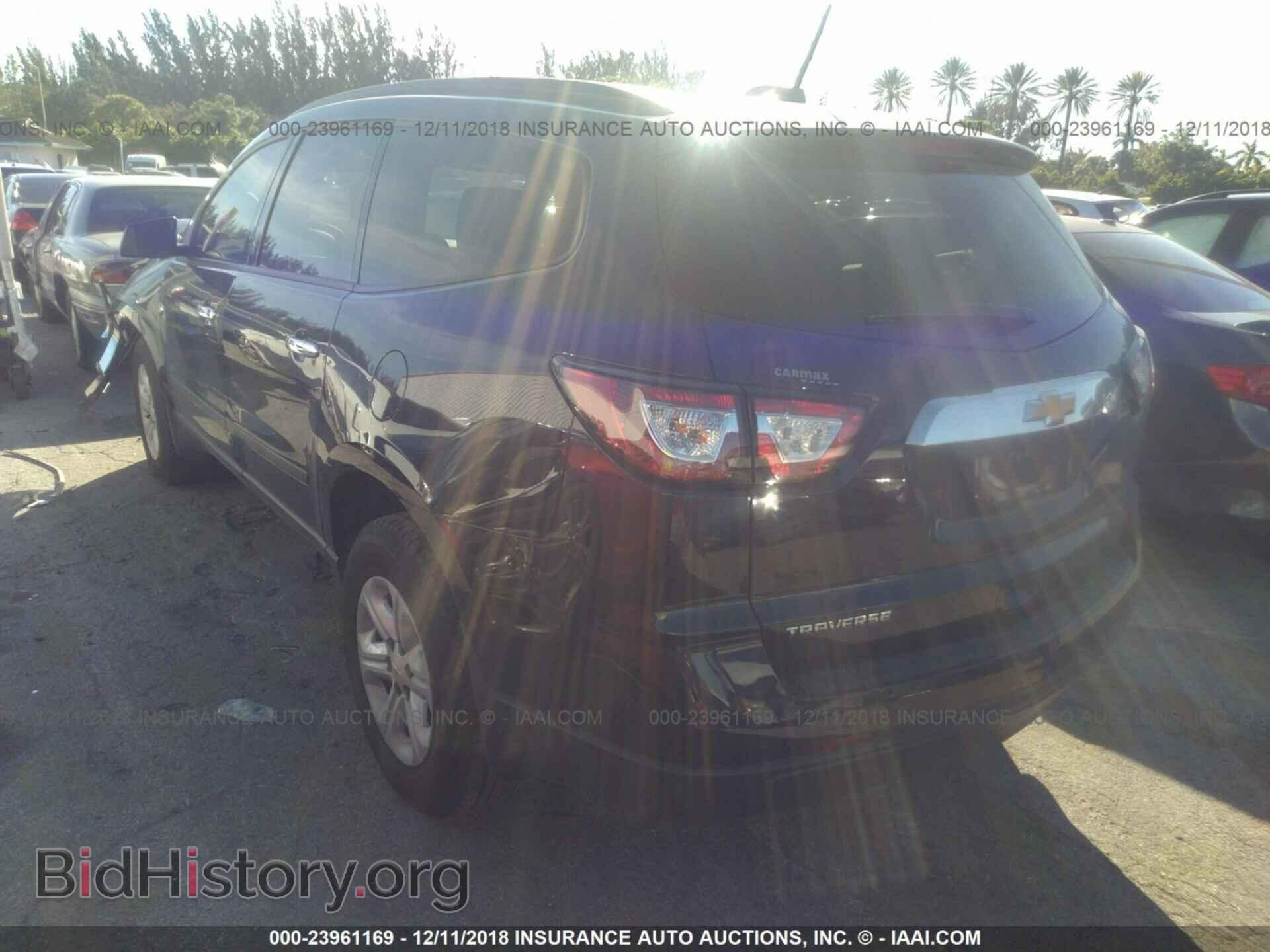 2017 CHEVROLET TRAVERSE - VIN: 1GNKRFKD2HJ257319 - Фото 3