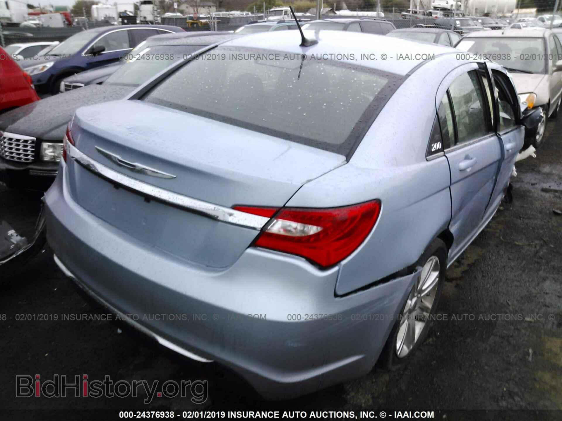 2013 CHRYSLER 200 - VIN: 1C3CCBAB4DN670258 - Фото 4