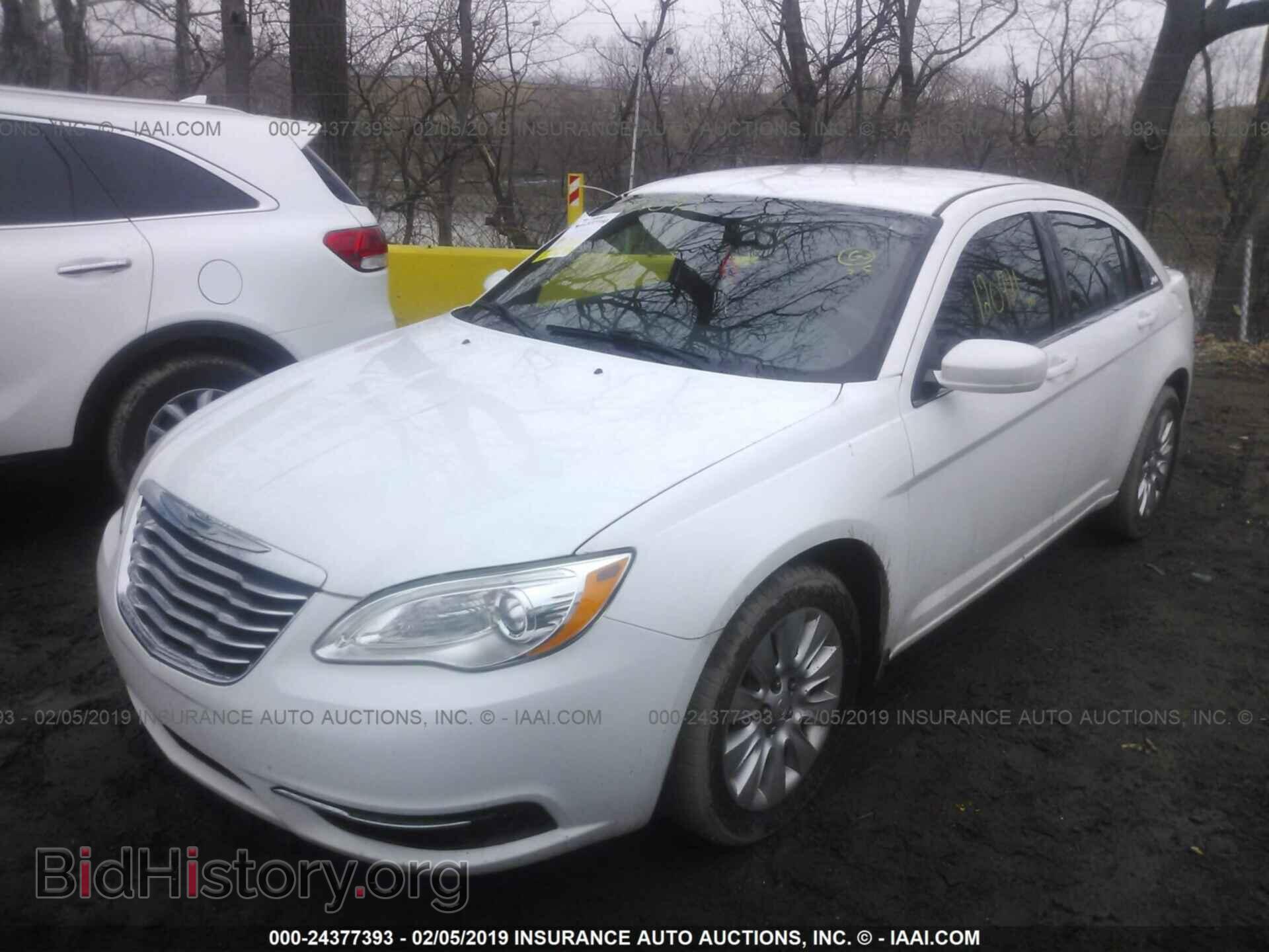 2012 CHRYSLER 200 - VIN: 1C3CCBABXCN104829 - Фото 2
