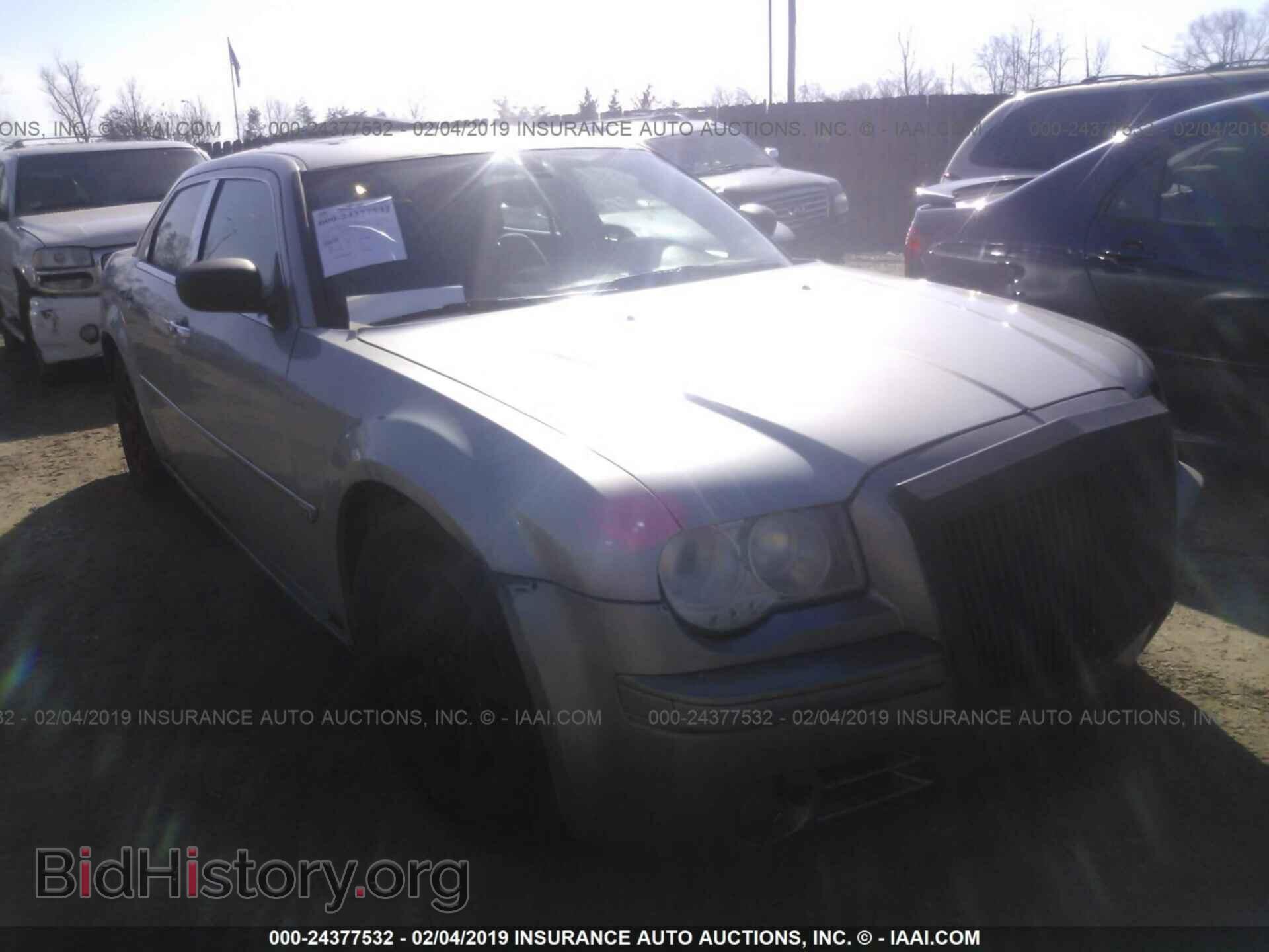 2005 CHRYSLER 300C - VIN: 2C3JA63H65H110483 - Фото 6