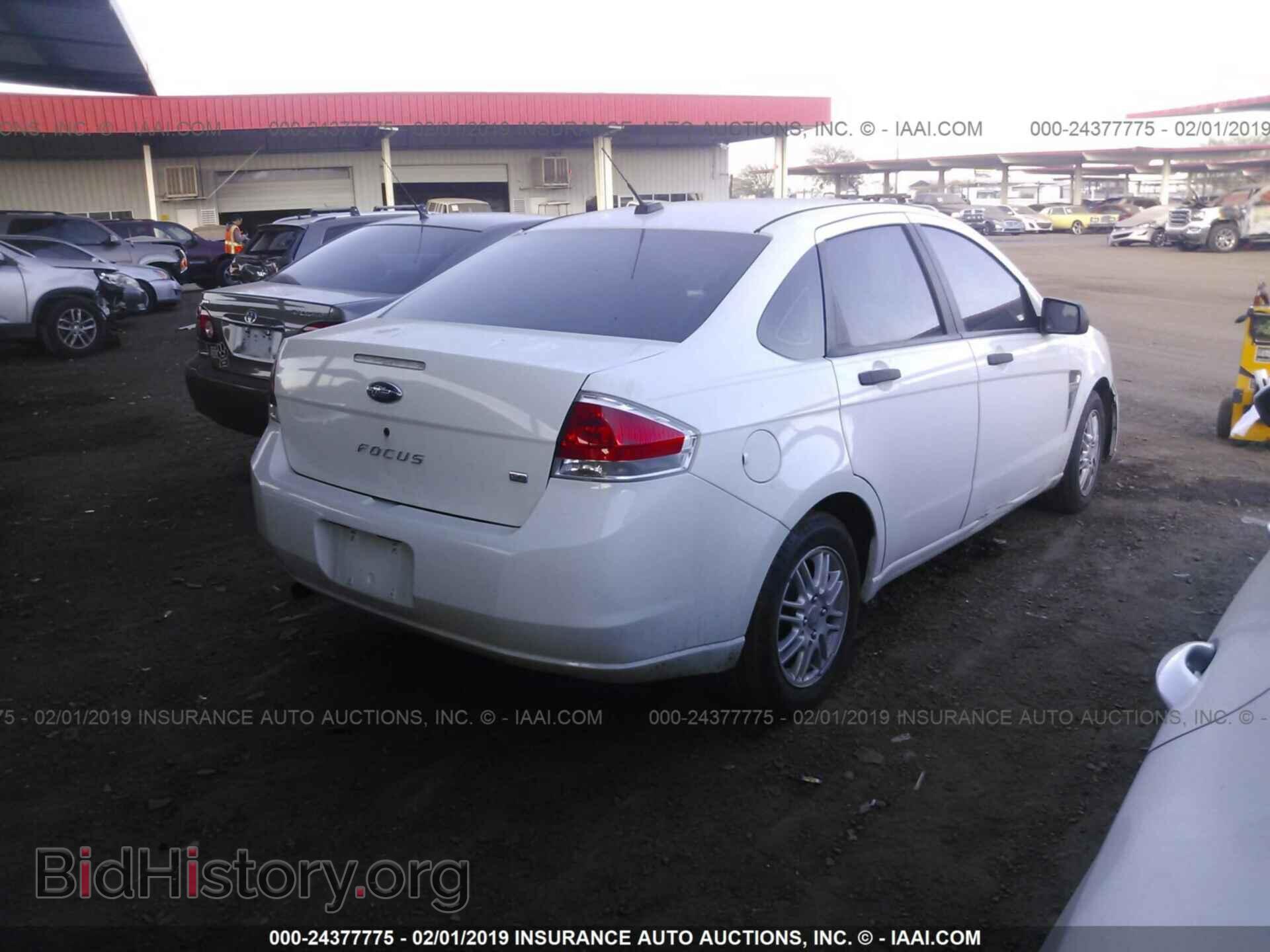 2008 FORD FOCUS - VIN: 1FAHP35N28W220470 - Photo 4