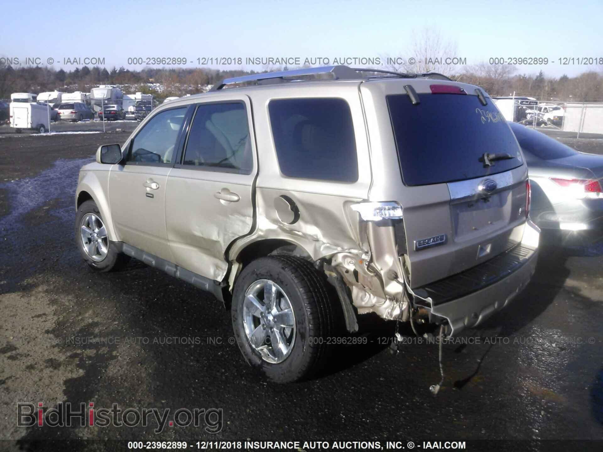 2011 FORD ESCAPE - VIN: 1FMCU9EG1BKA06677 - Фото 3