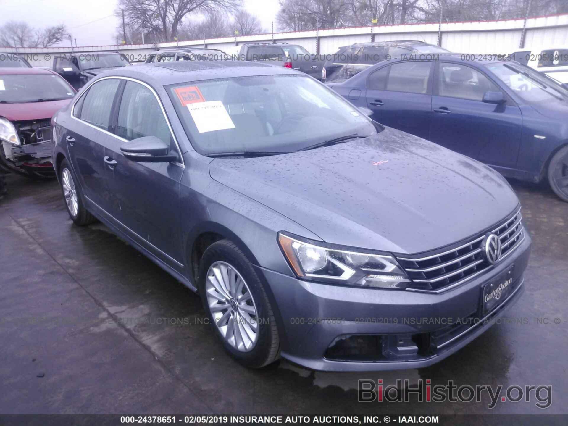 Photo 1VWBT7A36HC022125 - VOLKSWAGEN PASSAT 2017