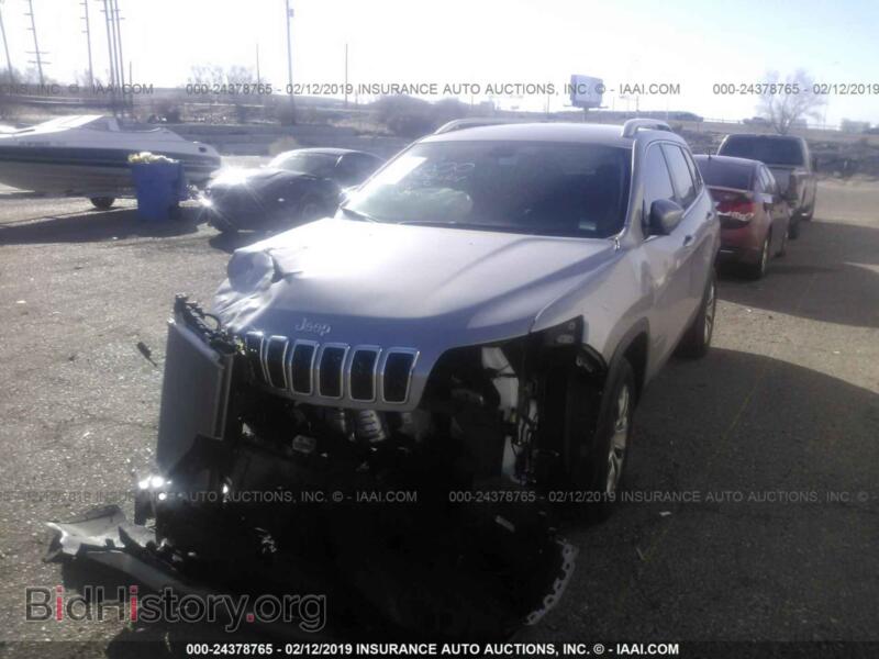 2019 Jeep CHEROKEE (VIN 1C4PJLLB1KD160359) — photo 2 of 10