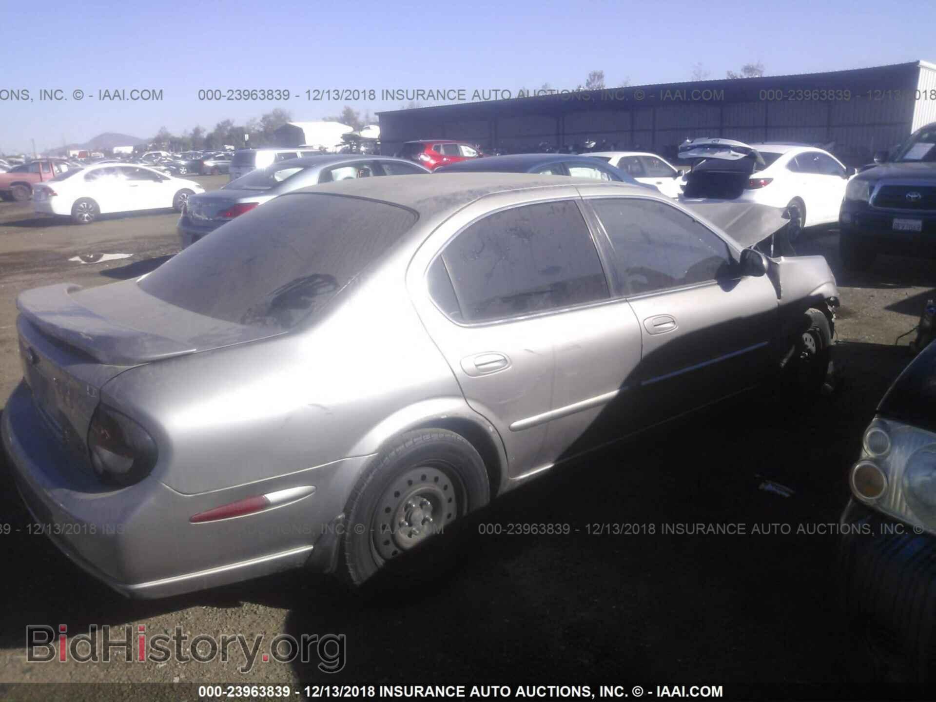 2000 NISSAN MAXIMA - VIN: JN1CA31D3YT725408 - Photo 4