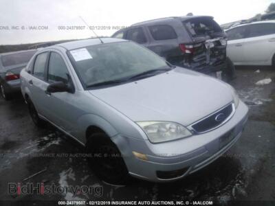 2007 Ford FOCUS ZX4/S/SE/SES, серебристый — VIN 1FAFP34N37W234837, IAAI