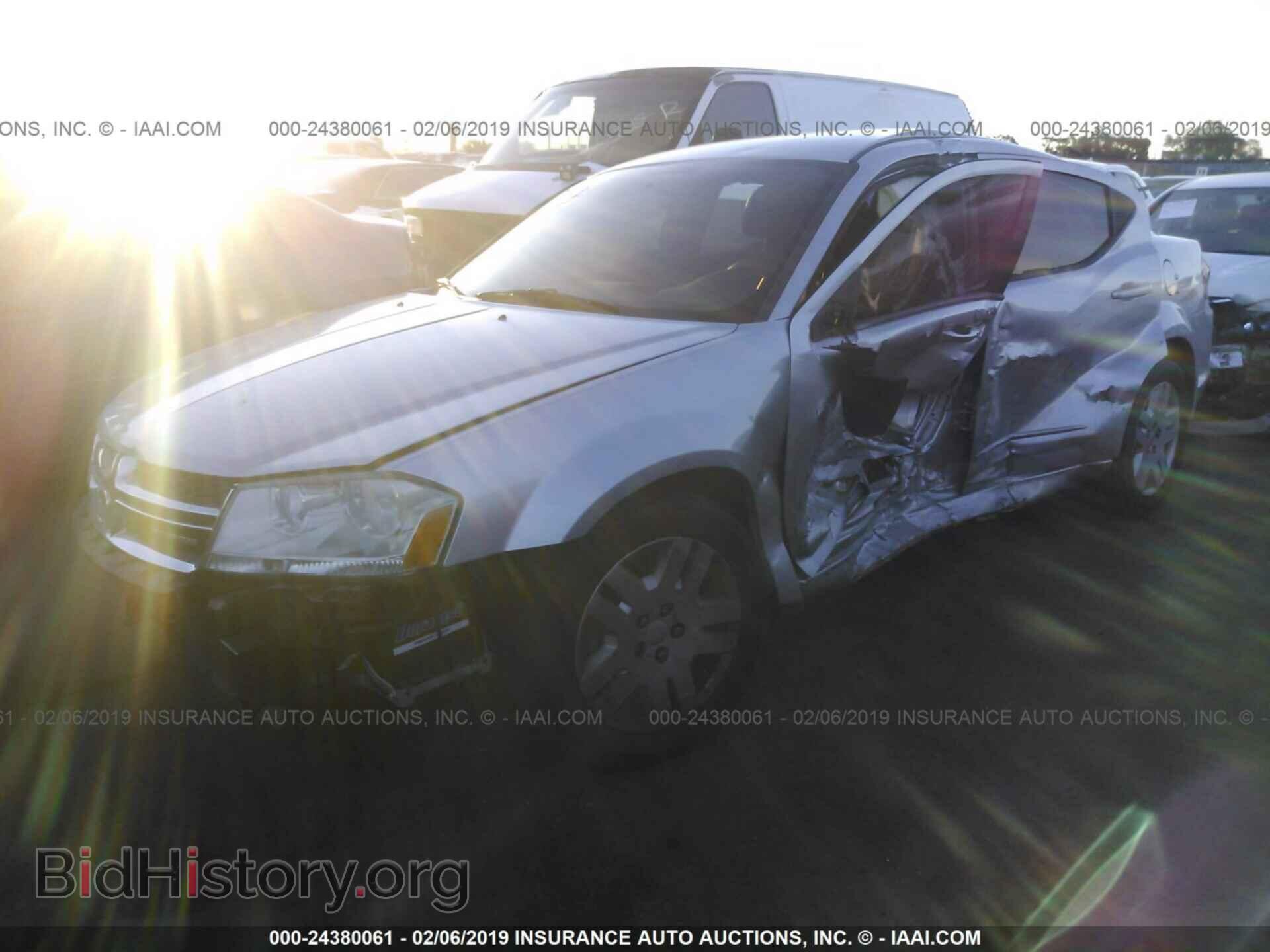 2011 DODGE AVENGER - VIN: 1B3BD4FB5BN572797 - Фото 2