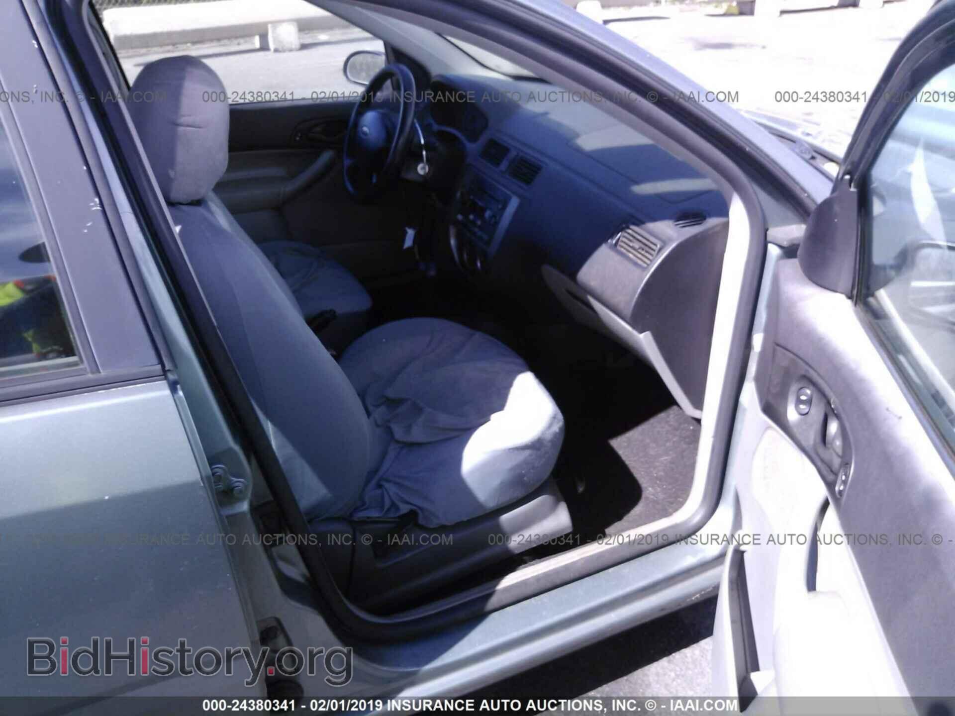 2005 FORD FOCUS - VIN: 3FAFP37N55R120592 - Photo 5