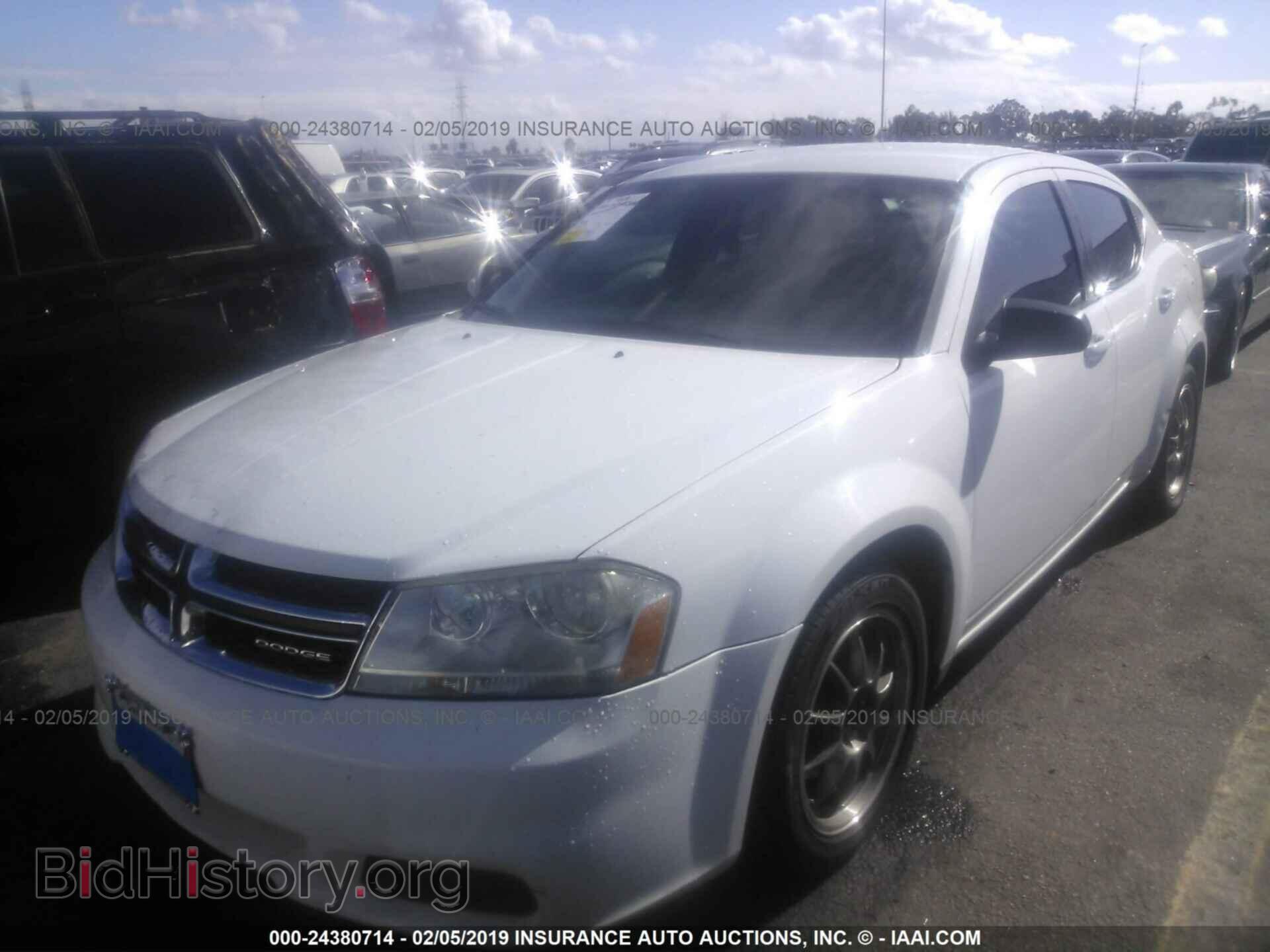 2011 DODGE AVENGER - VIN: 1B3BD4FB0BN626121 - Фото 2