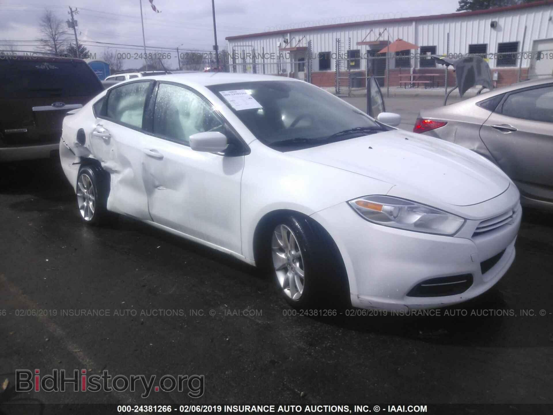 Photo 1C3CDFBA7DD240529 - DODGE DART 2013
