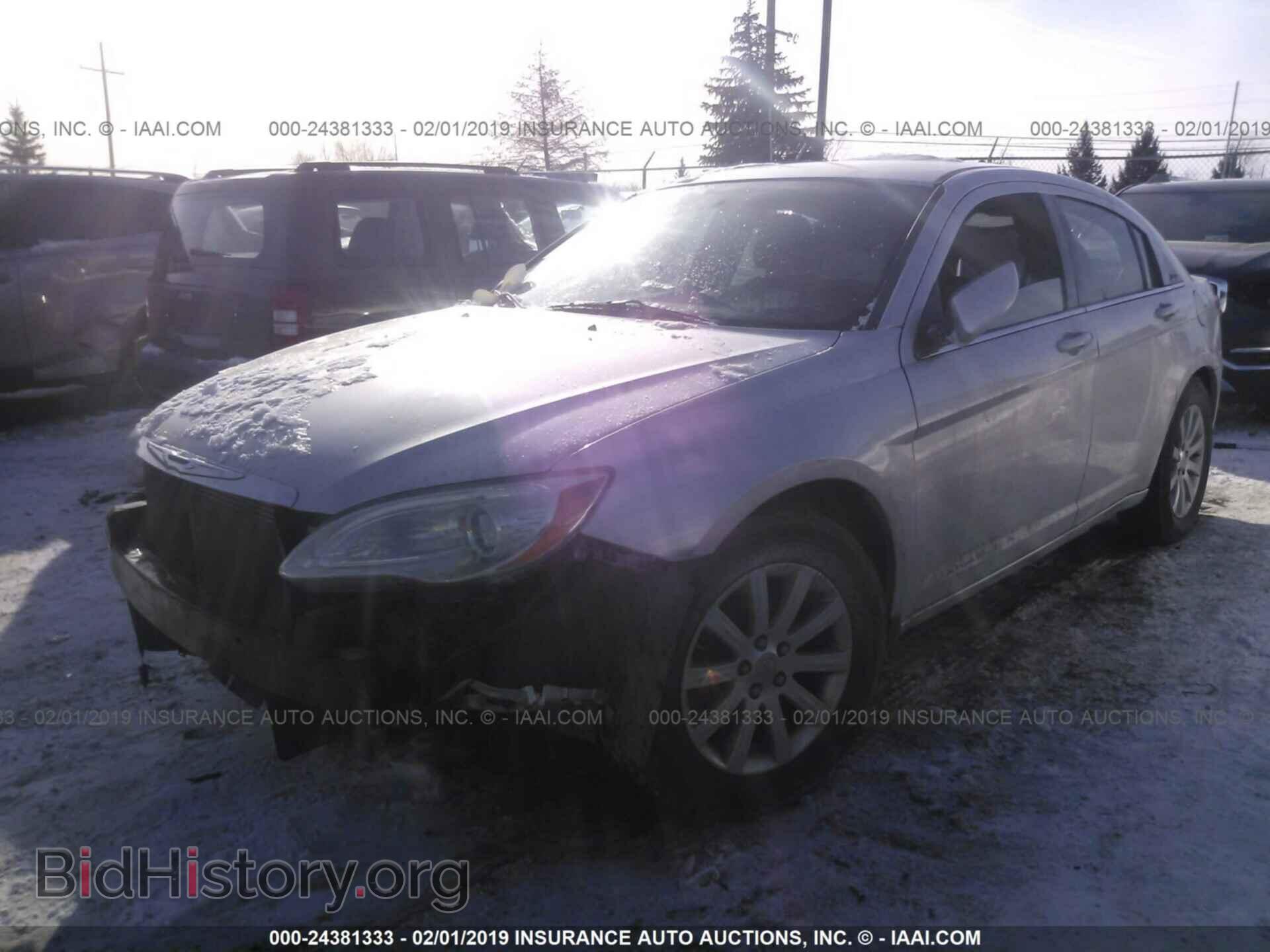 2011 CHRYSLER 200 - VIN: 1C3BC1FB7BN501041 - Фото 2