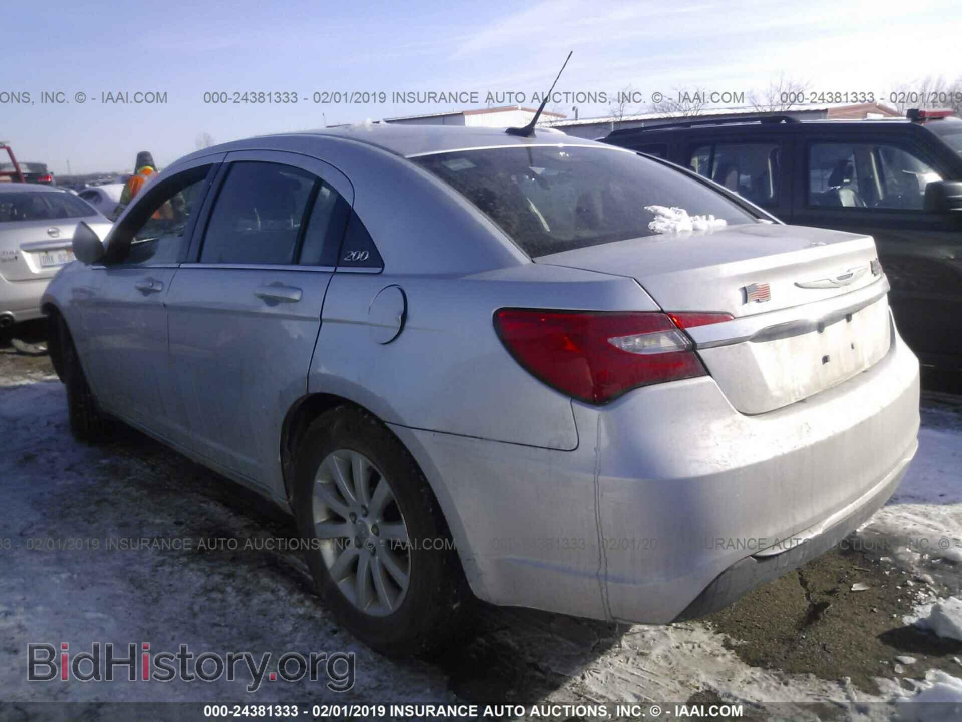 2011 CHRYSLER 200 - VIN: 1C3BC1FB7BN501041 - Фото 3