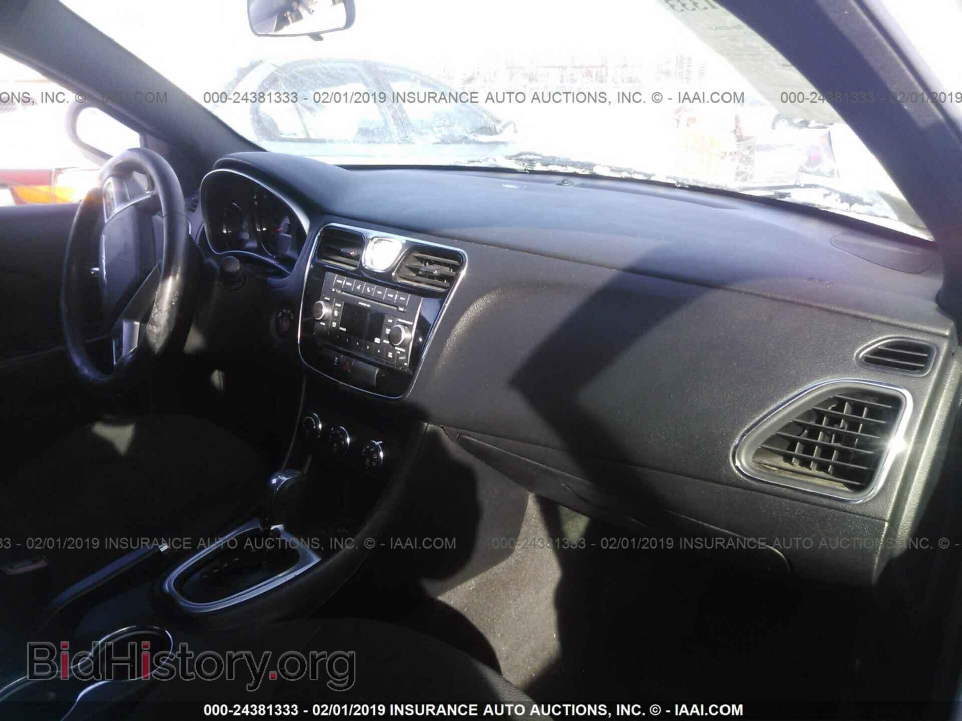 2011 CHRYSLER 200 - VIN: 1C3BC1FB7BN501041 - Фото 5