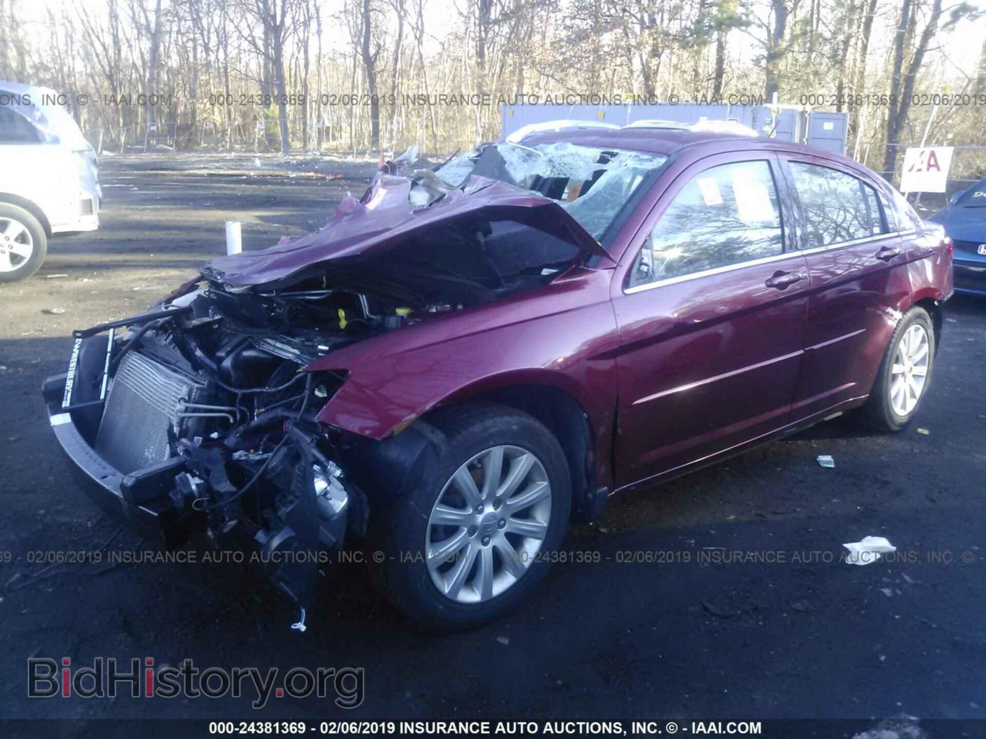 2013 CHRYSLER 200 - VIN: 1C3CCBBB0DN721656 - Photo 2