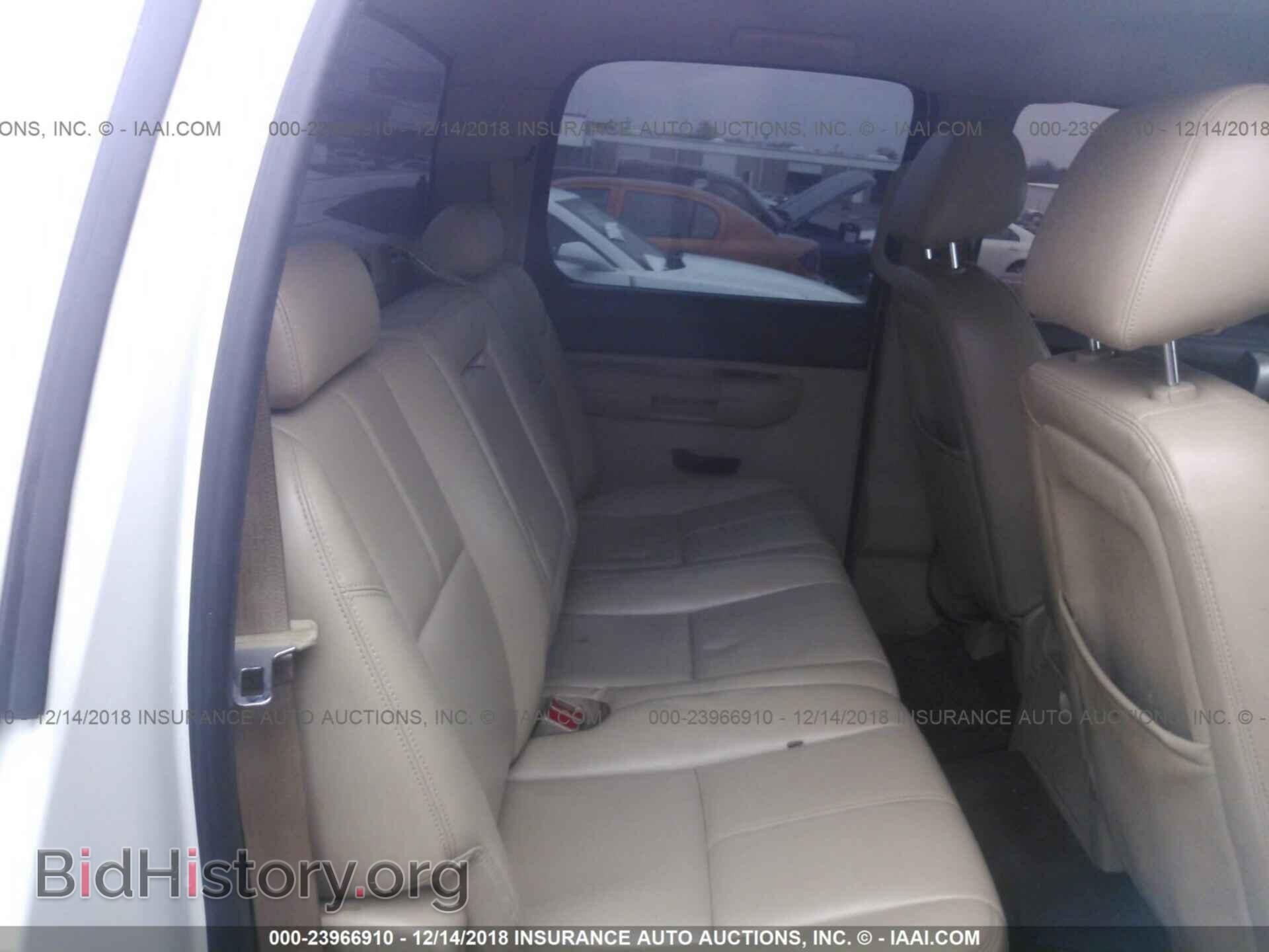 2011 CHEVROLET SILVERADO - VIN: 3GCPKSE30BG358432 - Фото 8