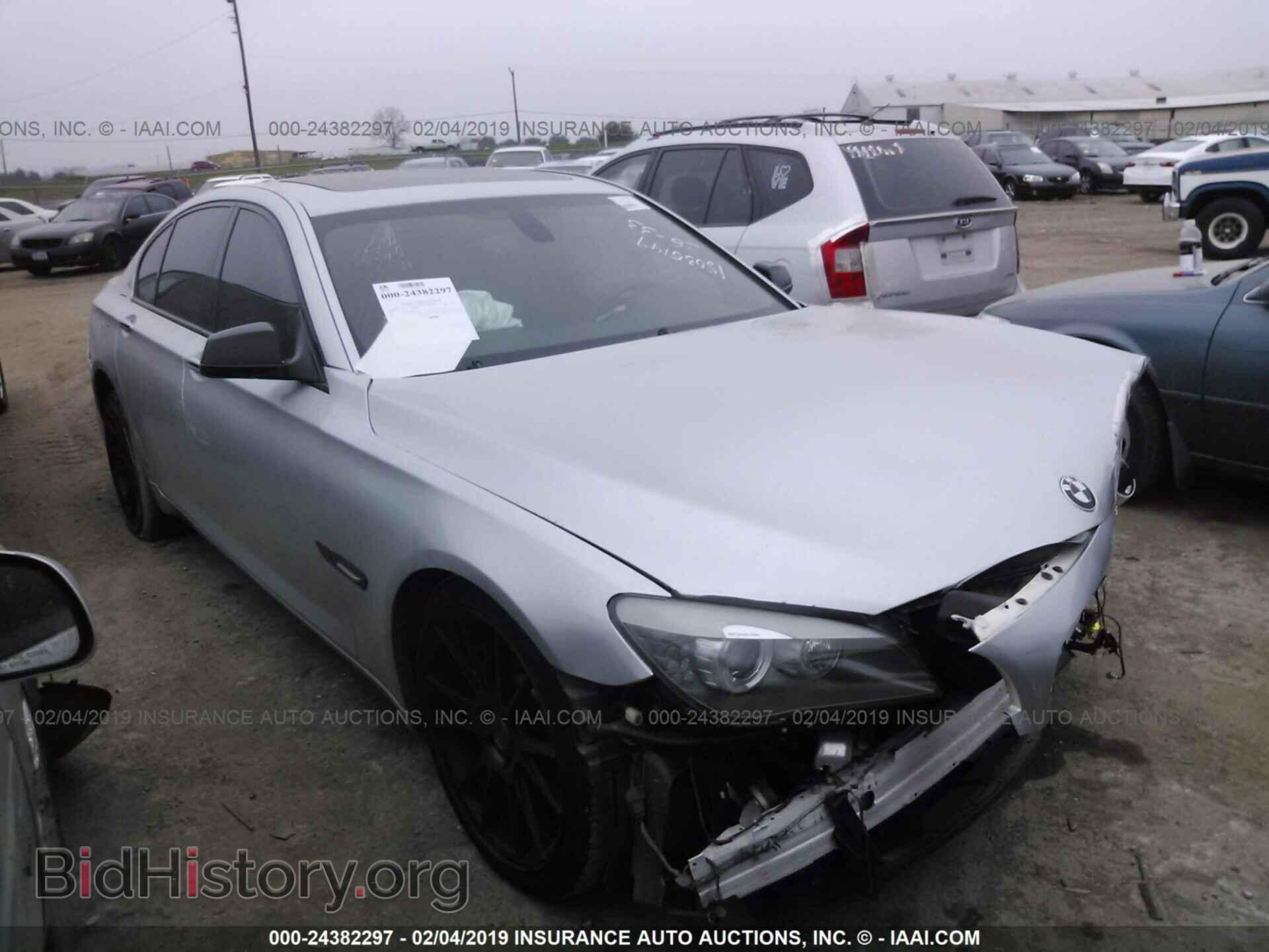 Фотография WBAKA8C57CDX01172 - BMW 750 2012