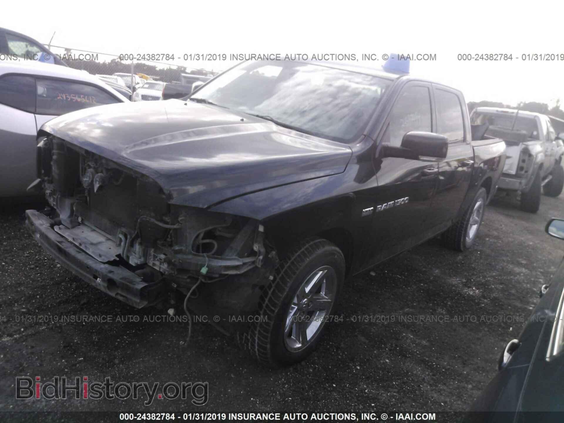 2011 DODGE RAM 1500 - VIN: 1D7RB1CT8BS547883 - Фото 2