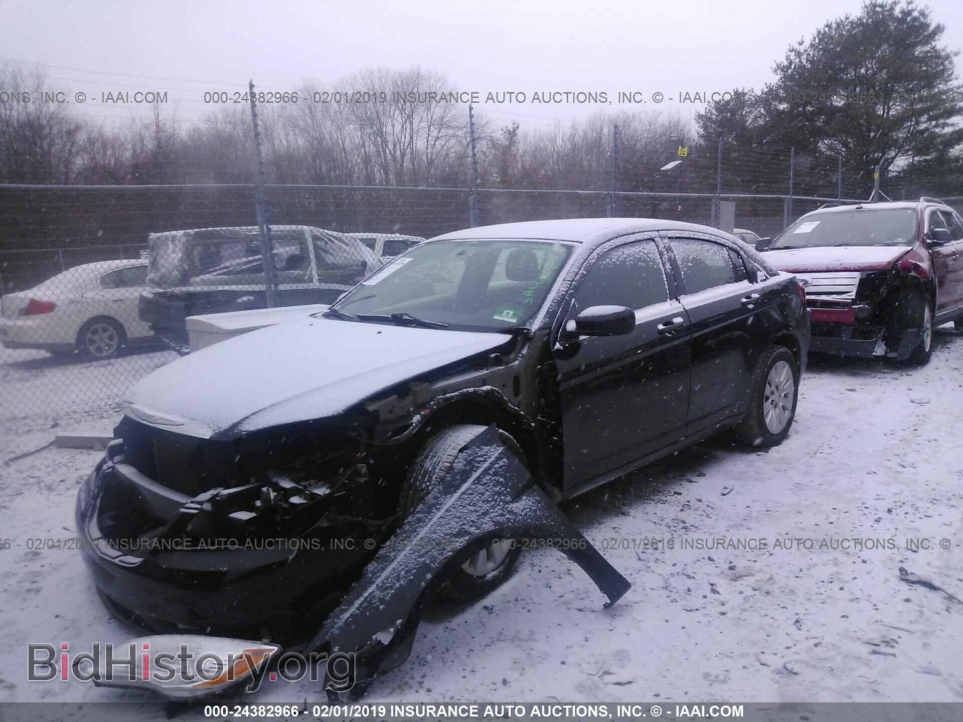 2012 CHRYSLER 200 - VIN: 1C3CCBAB7CN108904 - Фото 2