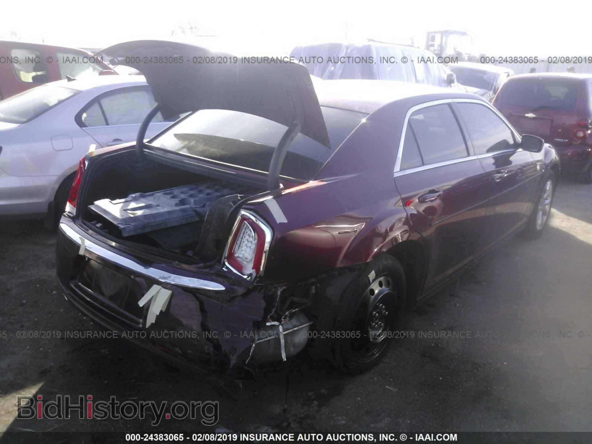 2015 CHRYSLER 300 - VIN: 2C3CCARG5FH884570 - Фото 4