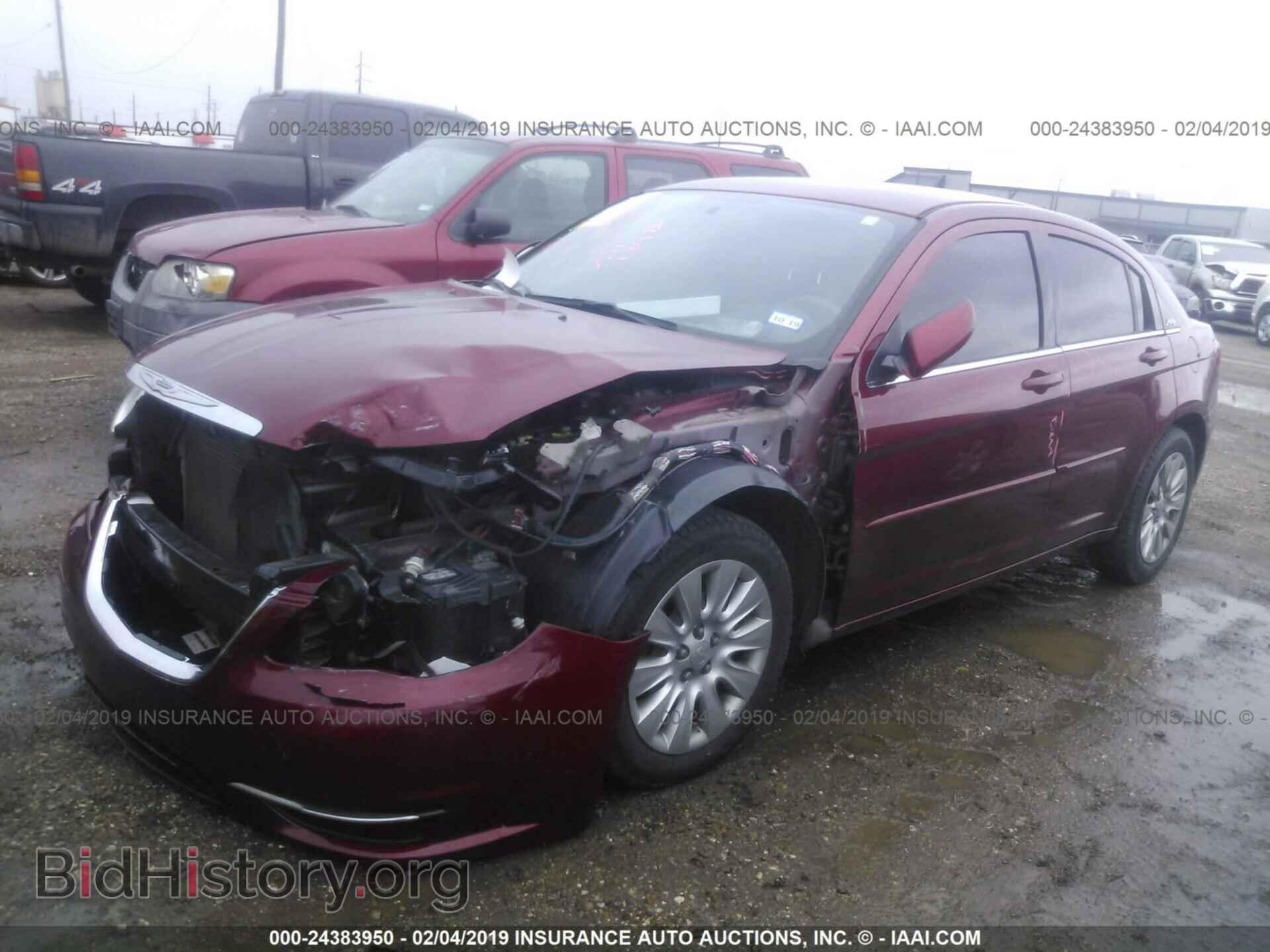 2014 CHRYSLER 200 - VIN: 1C3CCBAB2EN237927 - Photo 2