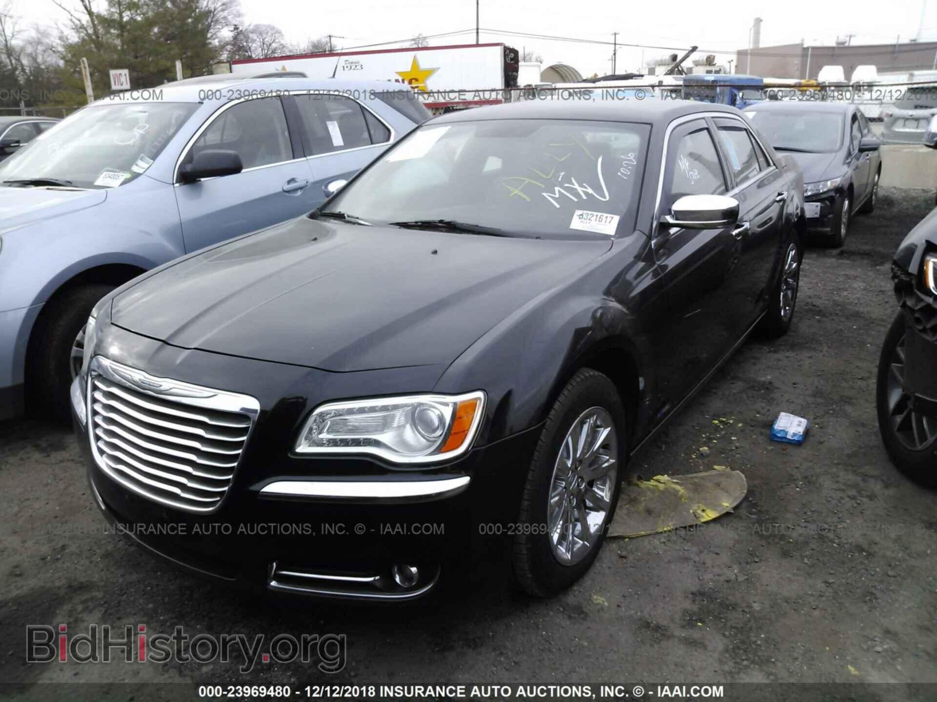 2012 CHRYSLER 300 - VIN: 2C3CCACG4CH223214 - Photo 2