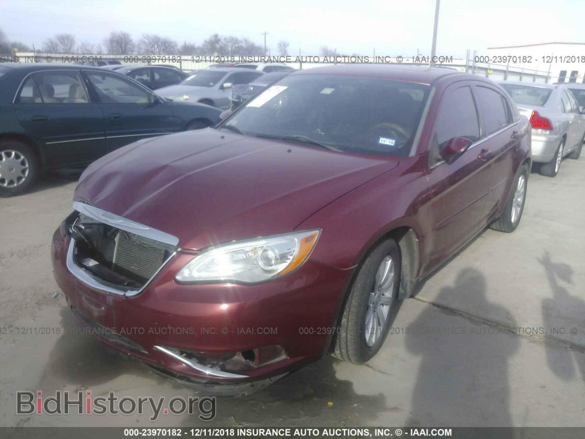 2013 CHRYSLER 200 - VIN: 1C3CCBBG2DN678708 - Фото 2