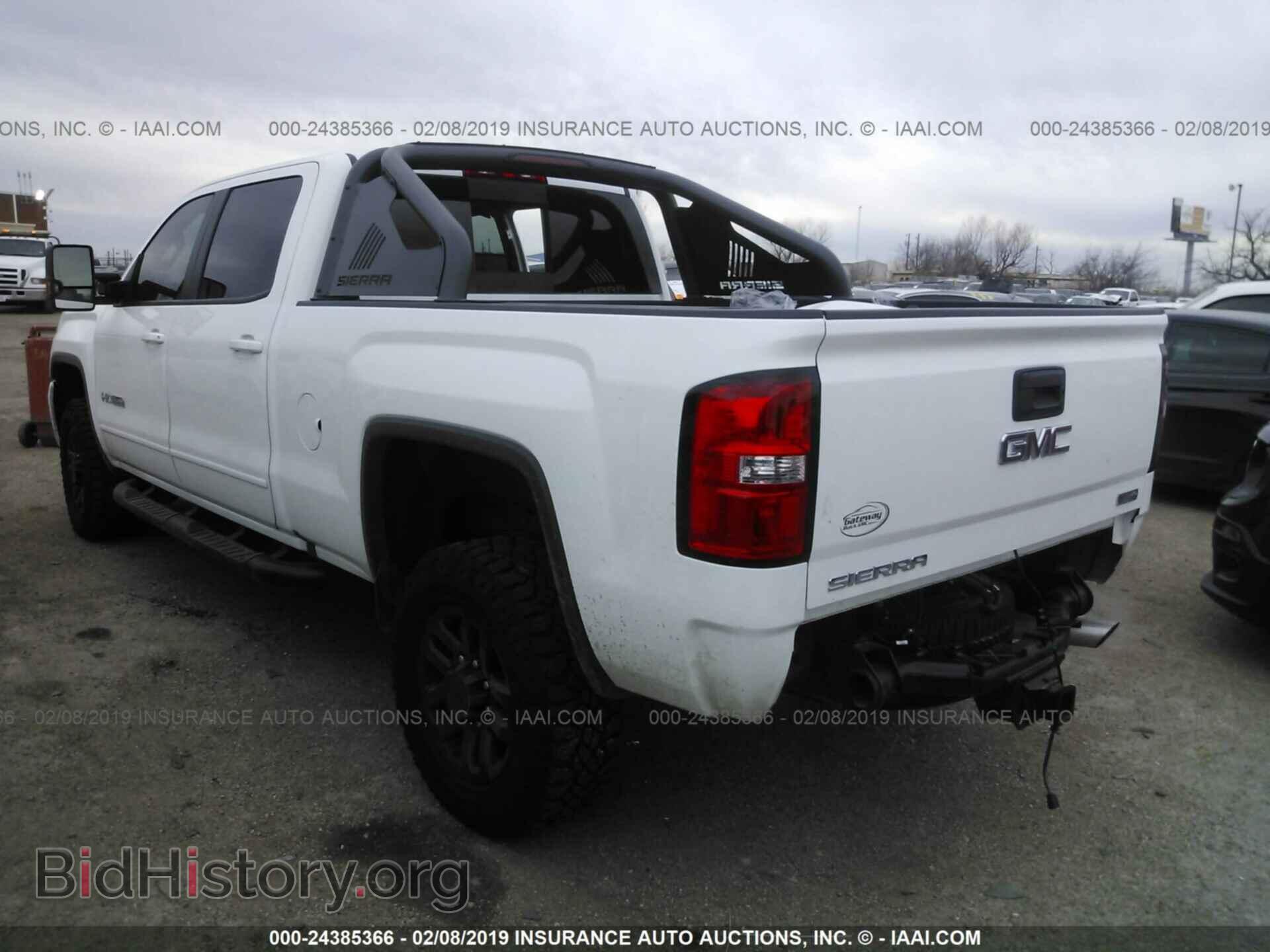 2018 GMC SIERRA - VIN: 1GT12TEG1JF264168 - Фото 3