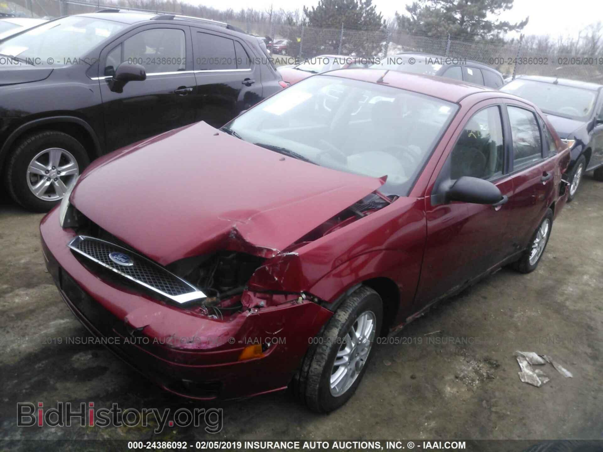 2005 FORD FOCUS - VIN: 1FAFP34N45W106975 - Photo 2