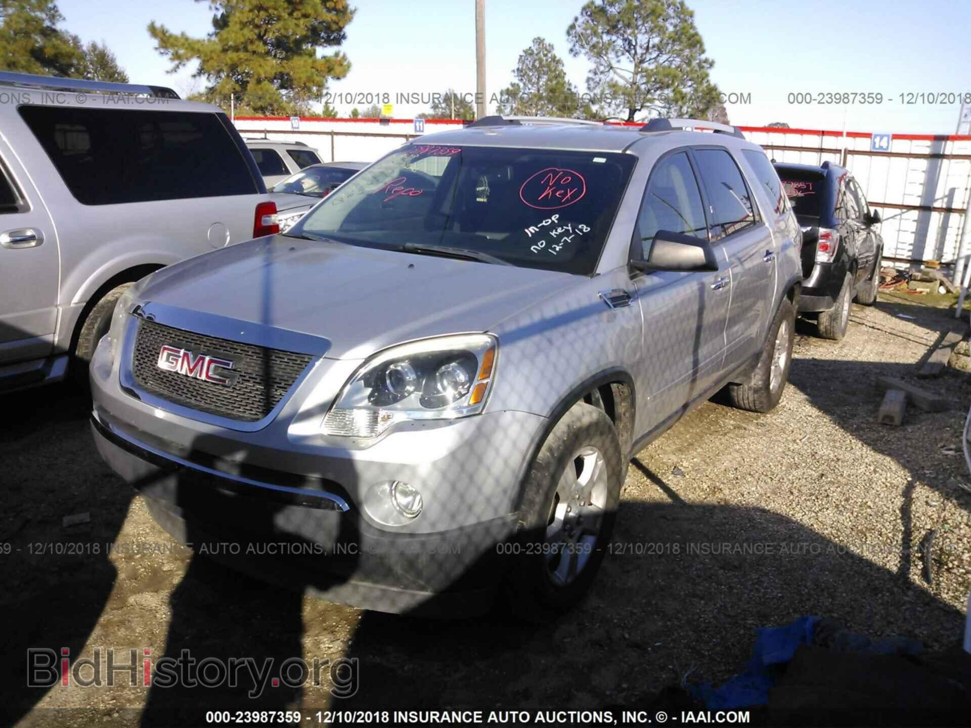 2010 GMC ACADIA - VIN: 1GKLRLED7AJ172610 - Photo 2
