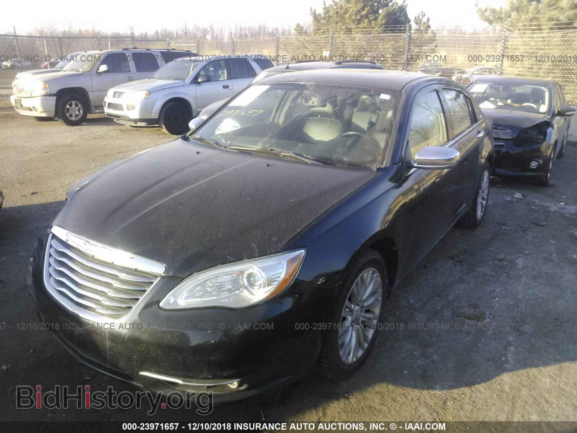 2012 CHRYSLER 200 - VIN: 1C3CCBCB3CN121565 - Фото 2
