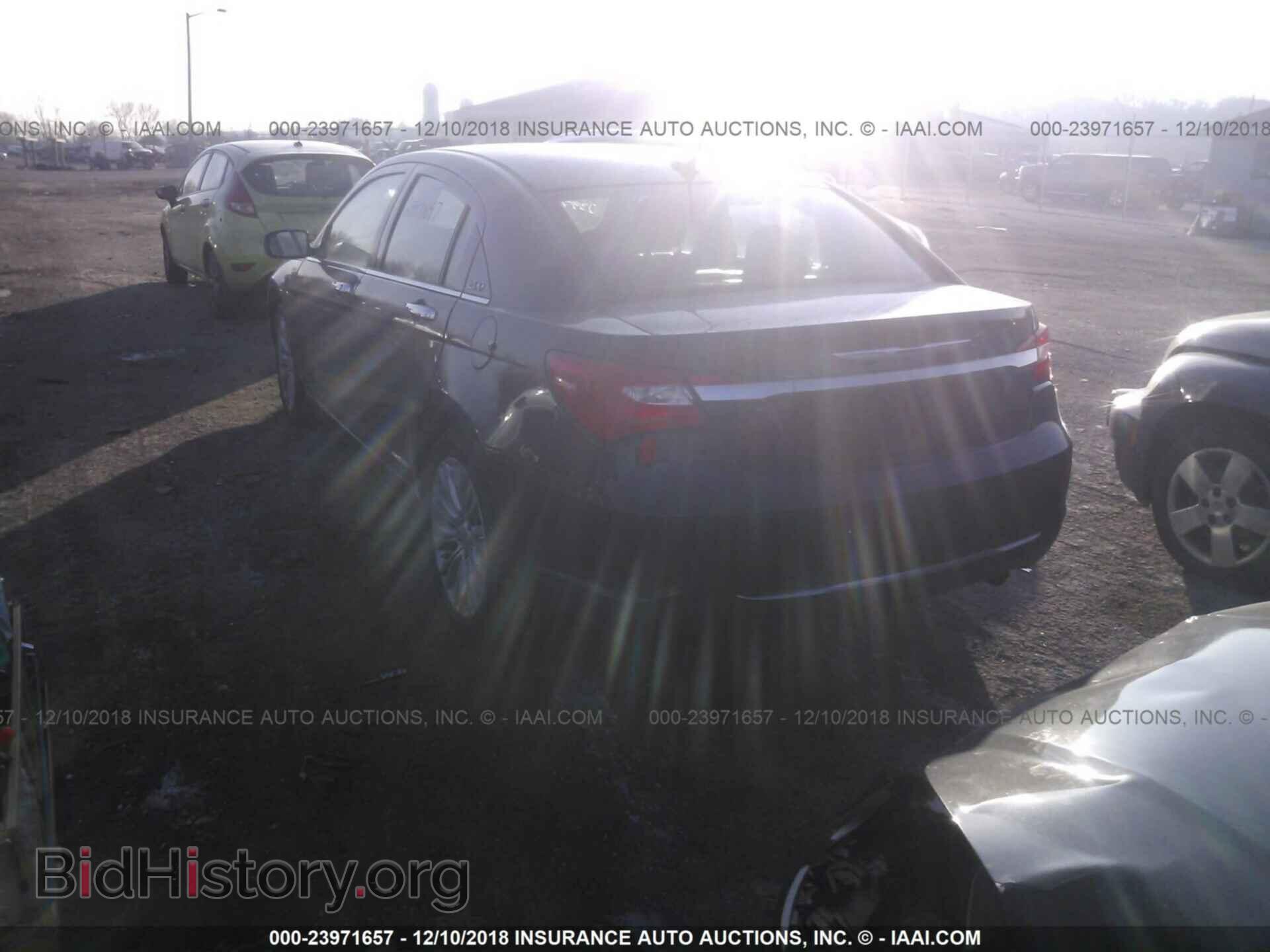 2012 CHRYSLER 200 - VIN: 1C3CCBCB3CN121565 - Фото 3