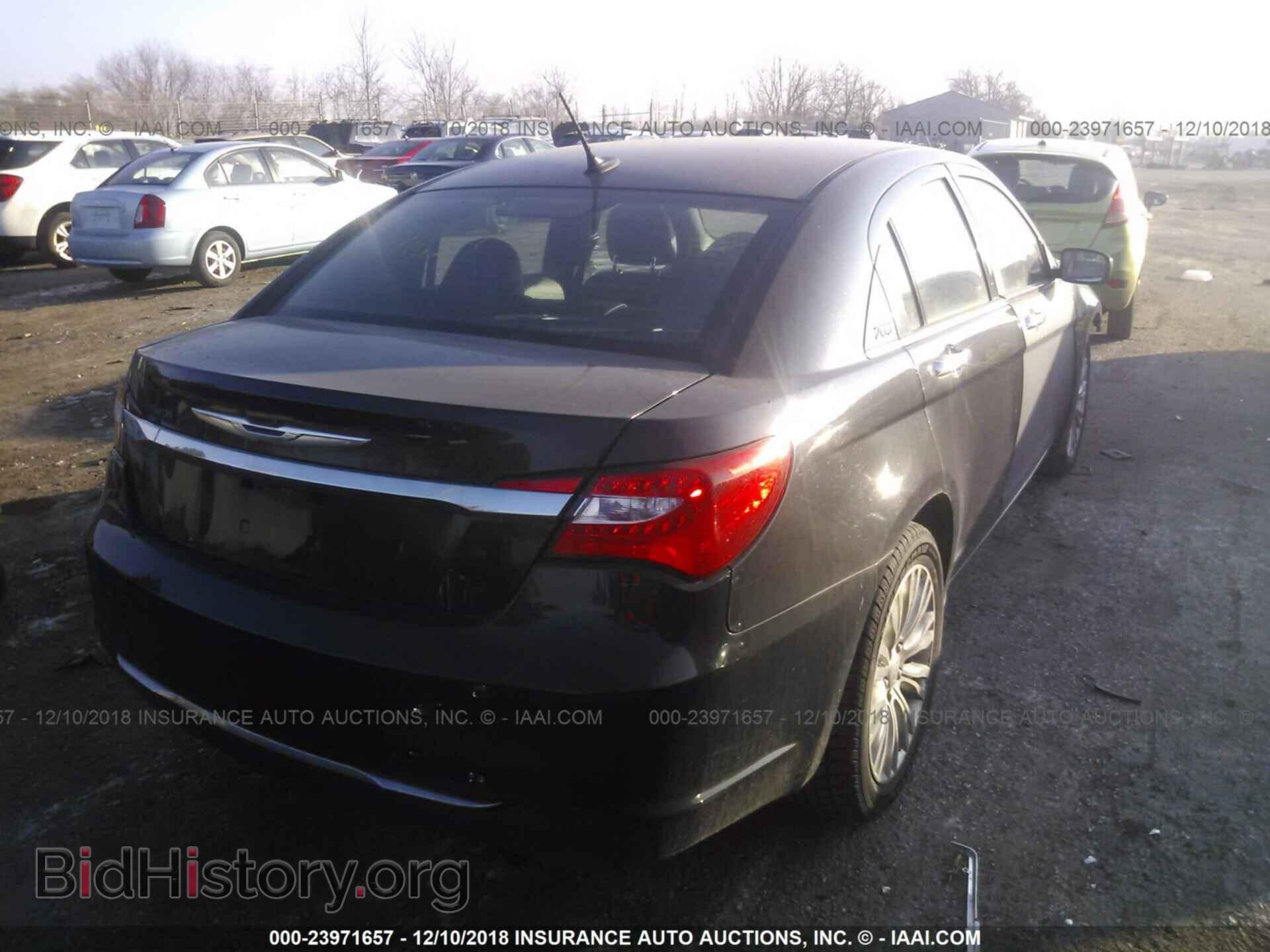 2012 CHRYSLER 200 - VIN: 1C3CCBCB3CN121565 - Фото 4