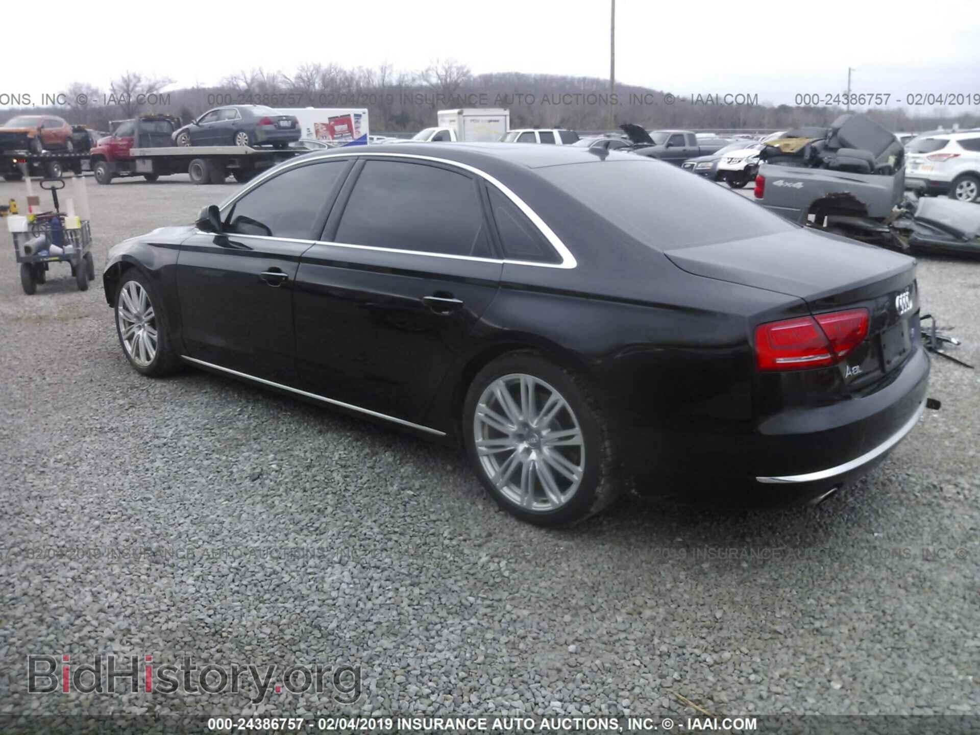 2011 AUDI A8 - VIN: WAURVAFD8BN016880 - Фото 3