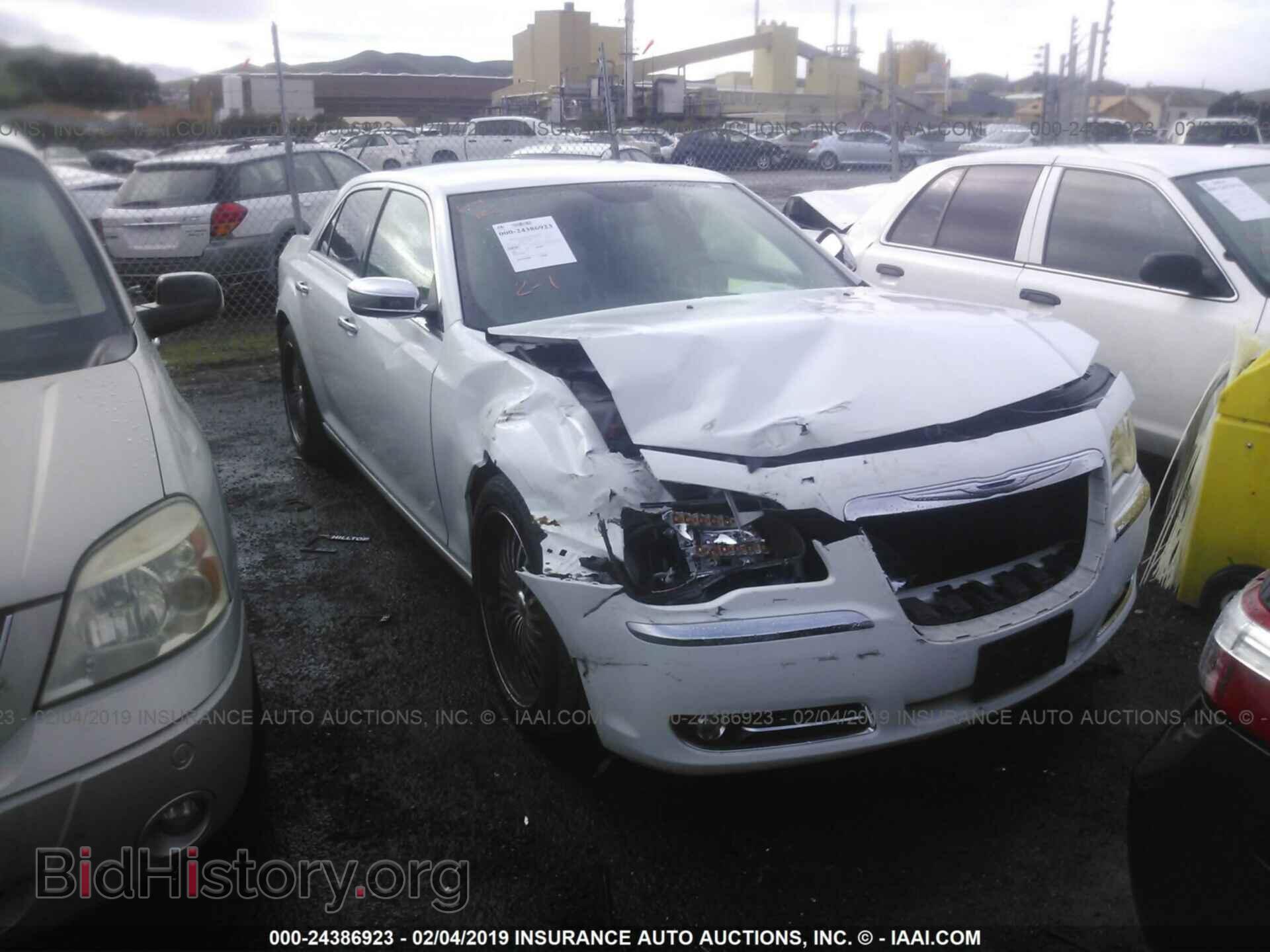 Фотография 2C3CCAEG0EH372896 - CHRYSLER 300C 2014