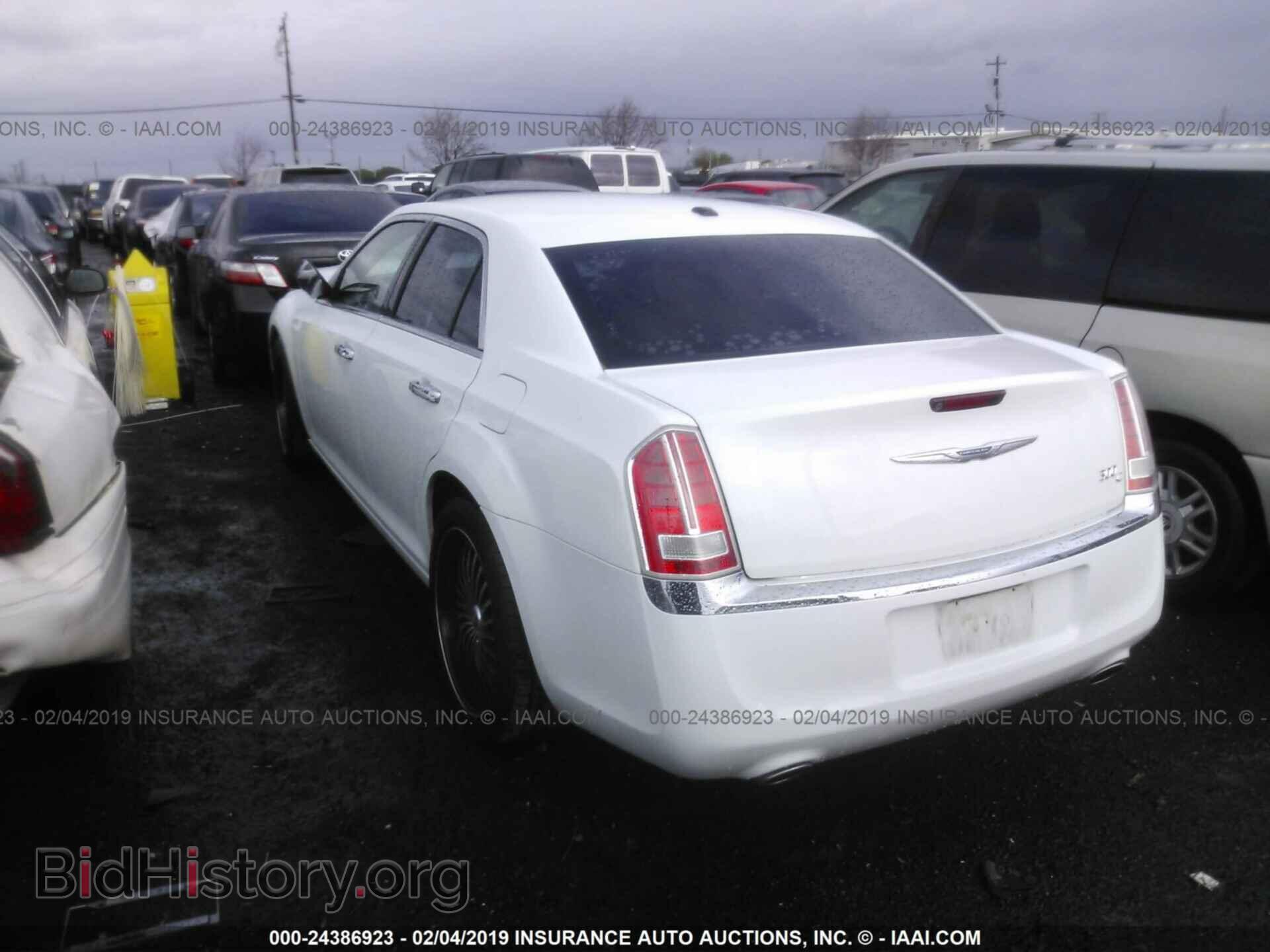 2014 CHRYSLER 300C - VIN: 2C3CCAEG0EH372896 - Фото 3