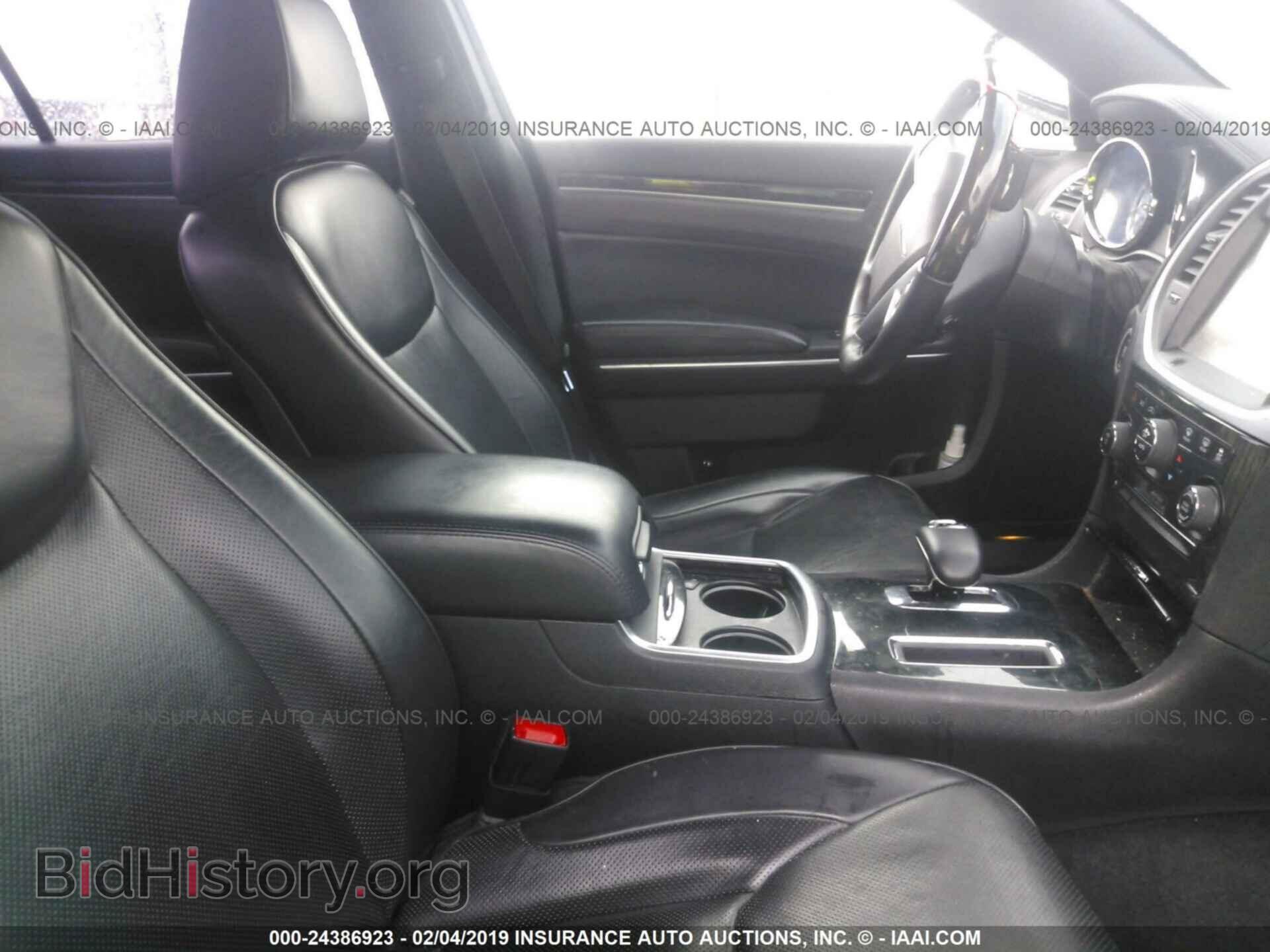 2014 CHRYSLER 300C - VIN: 2C3CCAEG0EH372896 - Фото 5