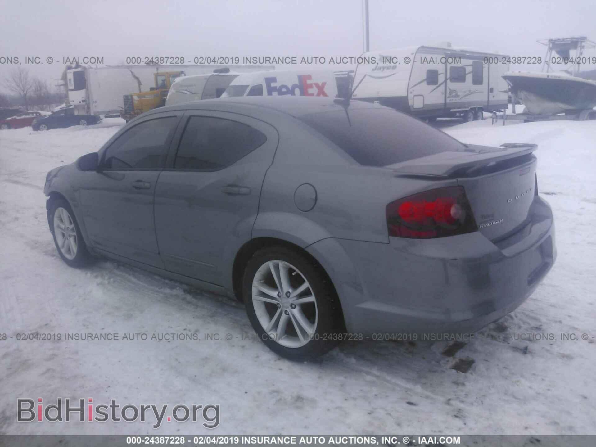 2011 DODGE AVENGER - VIN: 1B3BD1FG2BN584559 - Фото 3