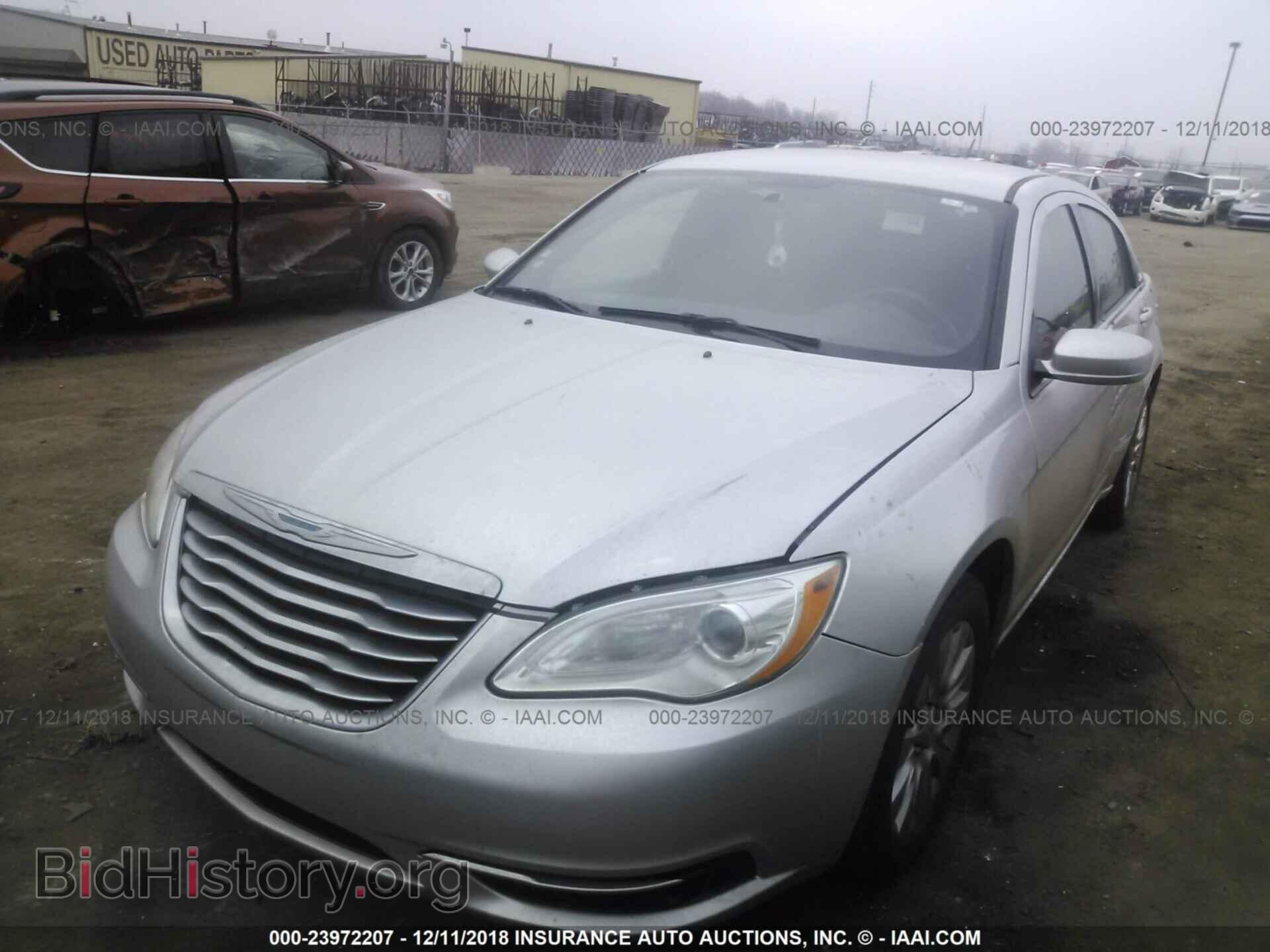 2012 CHRYSLER 200 - VIN: 1C3CCBAB8CN130491 - Фото 2