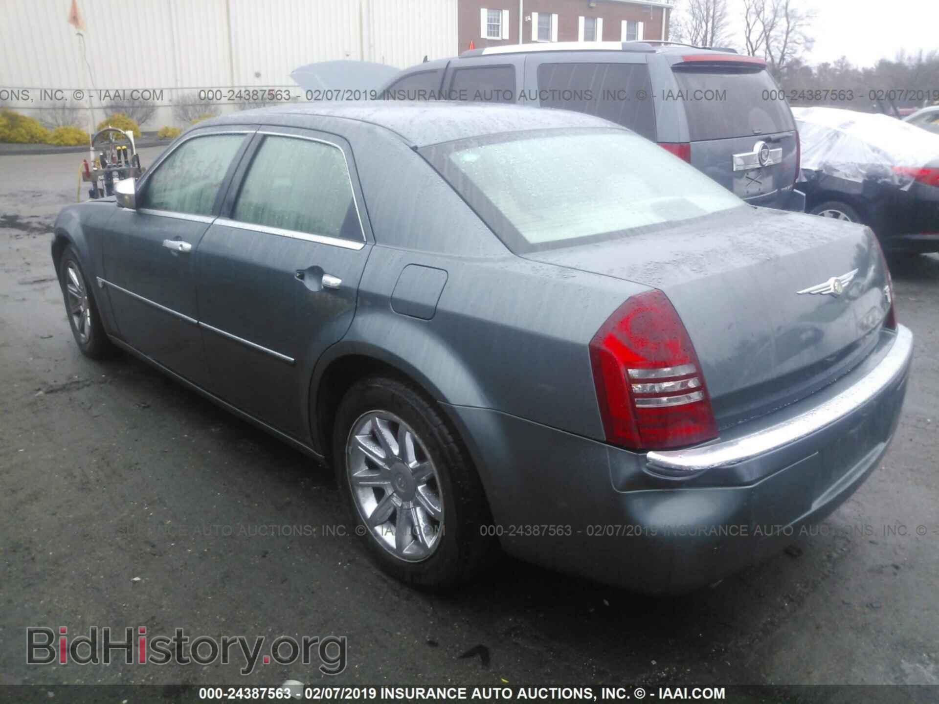 2005 CHRYSLER 300C - VIN: 2C3JA63H95H573069 - Фото 3