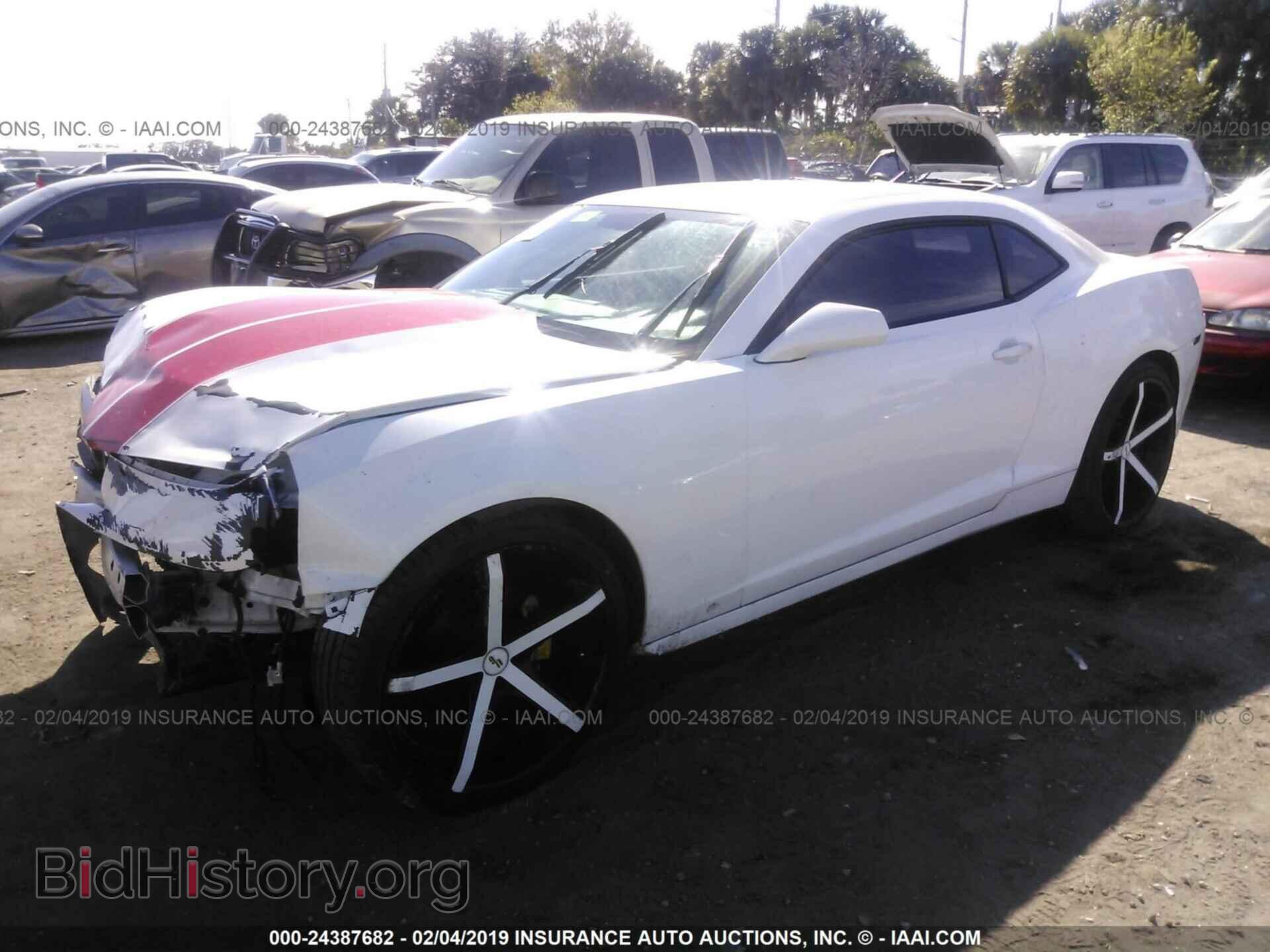 2014 CHEVROLET CAMARO - VIN: 2G1FB1E32E9320052 - Фото 2