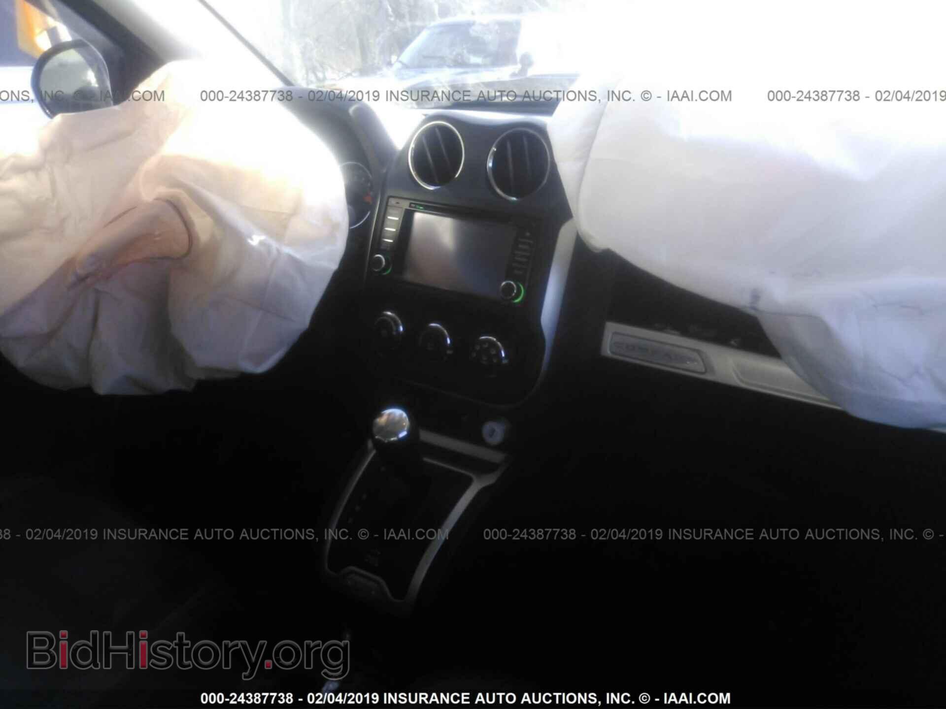 2014 JEEP COMPASS - VIN: 1C4NJDEB4ED585704 - Photo 5