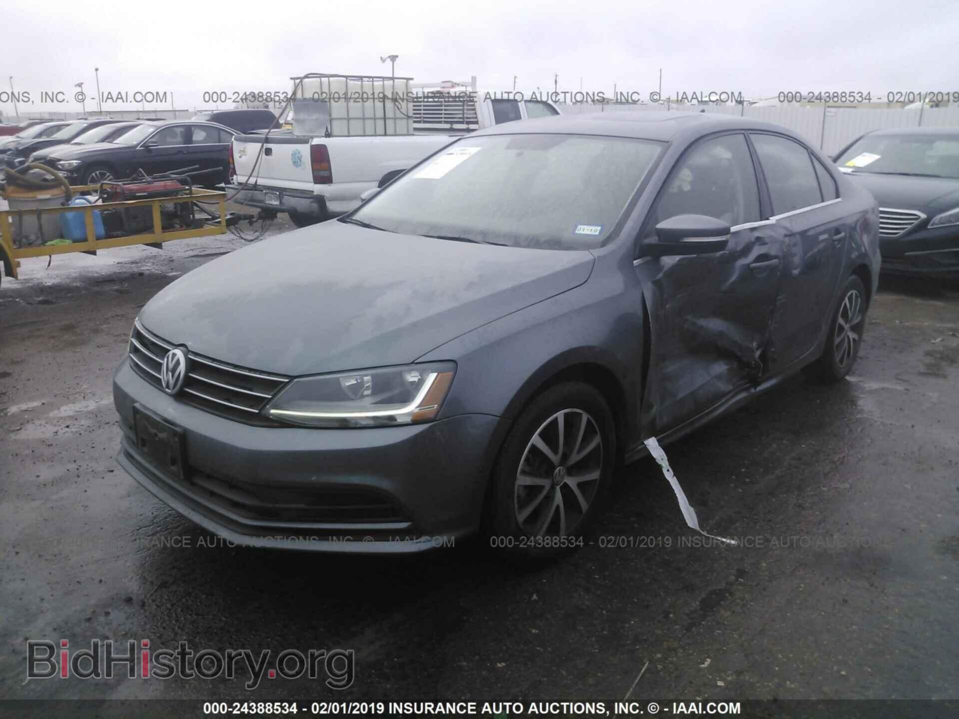2017 VOLKSWAGEN JETTA - VIN: 3VWDB7AJ6HM235939 - Фото 2